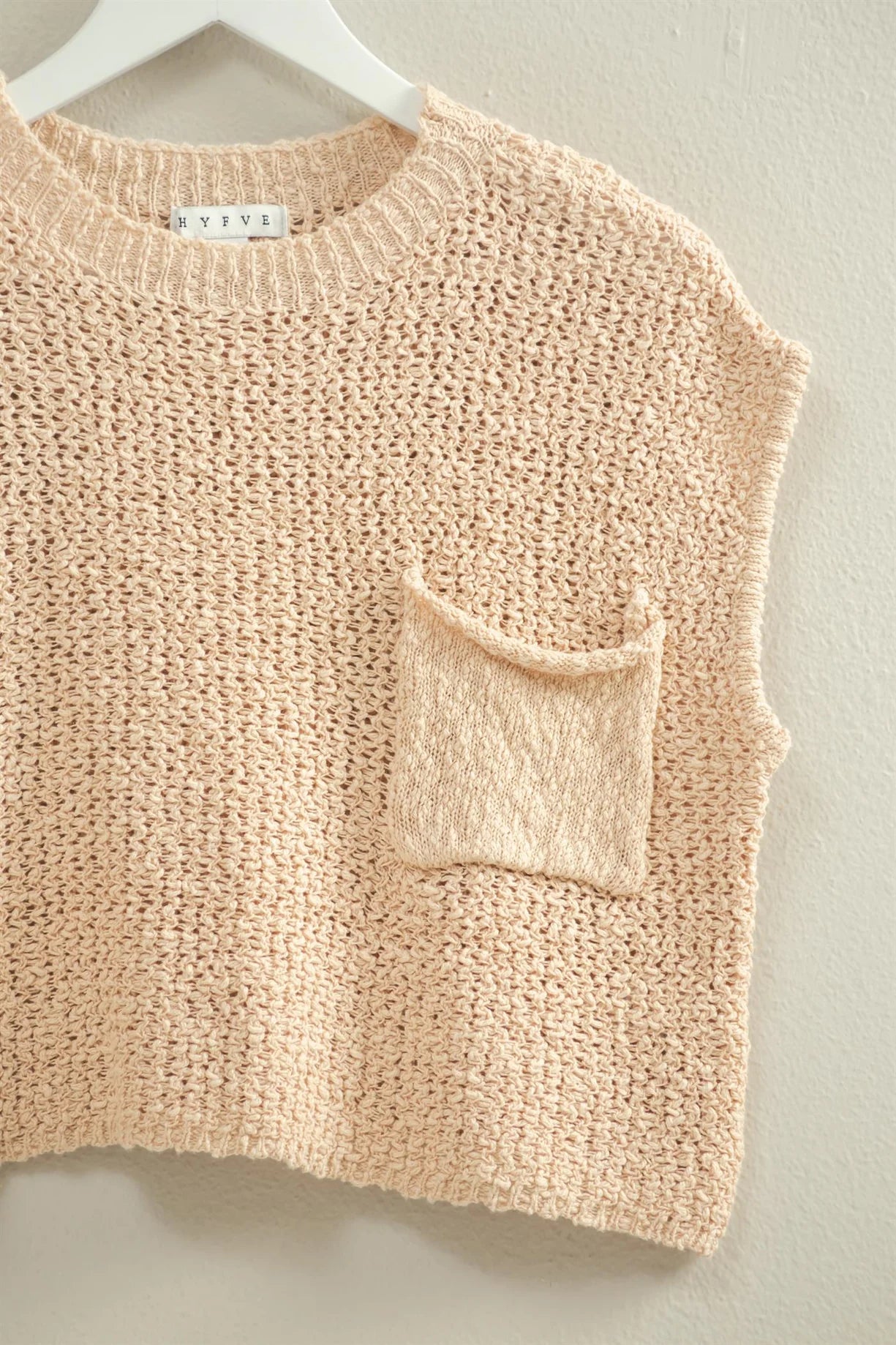 HF25E648 Textured Knitted Crop Top