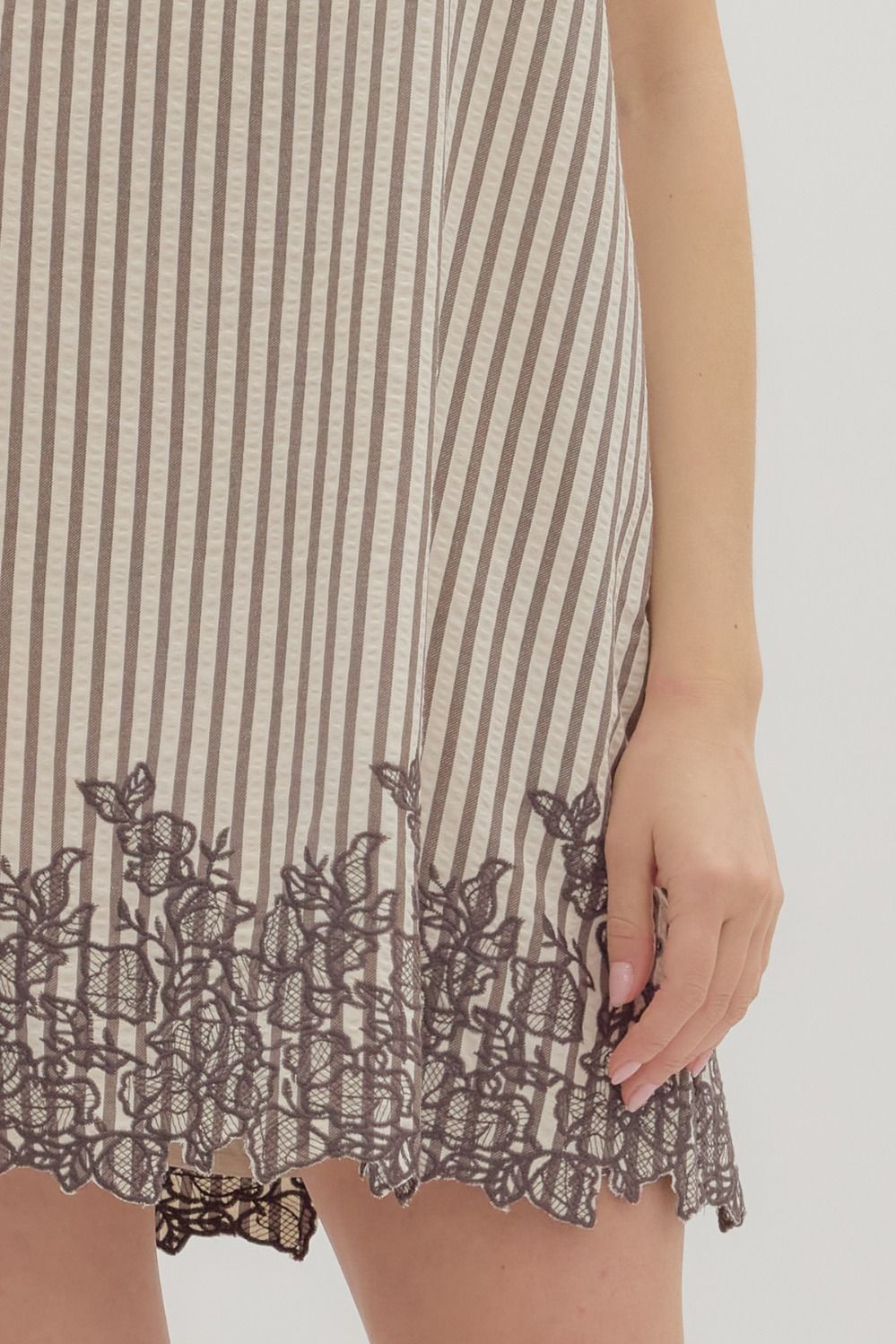 D28162 Stripe Pattern Smocked Dress