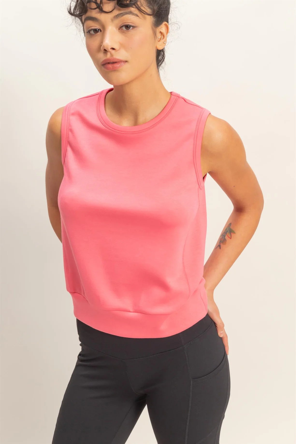 DZ26C709 Sleeveless Top
