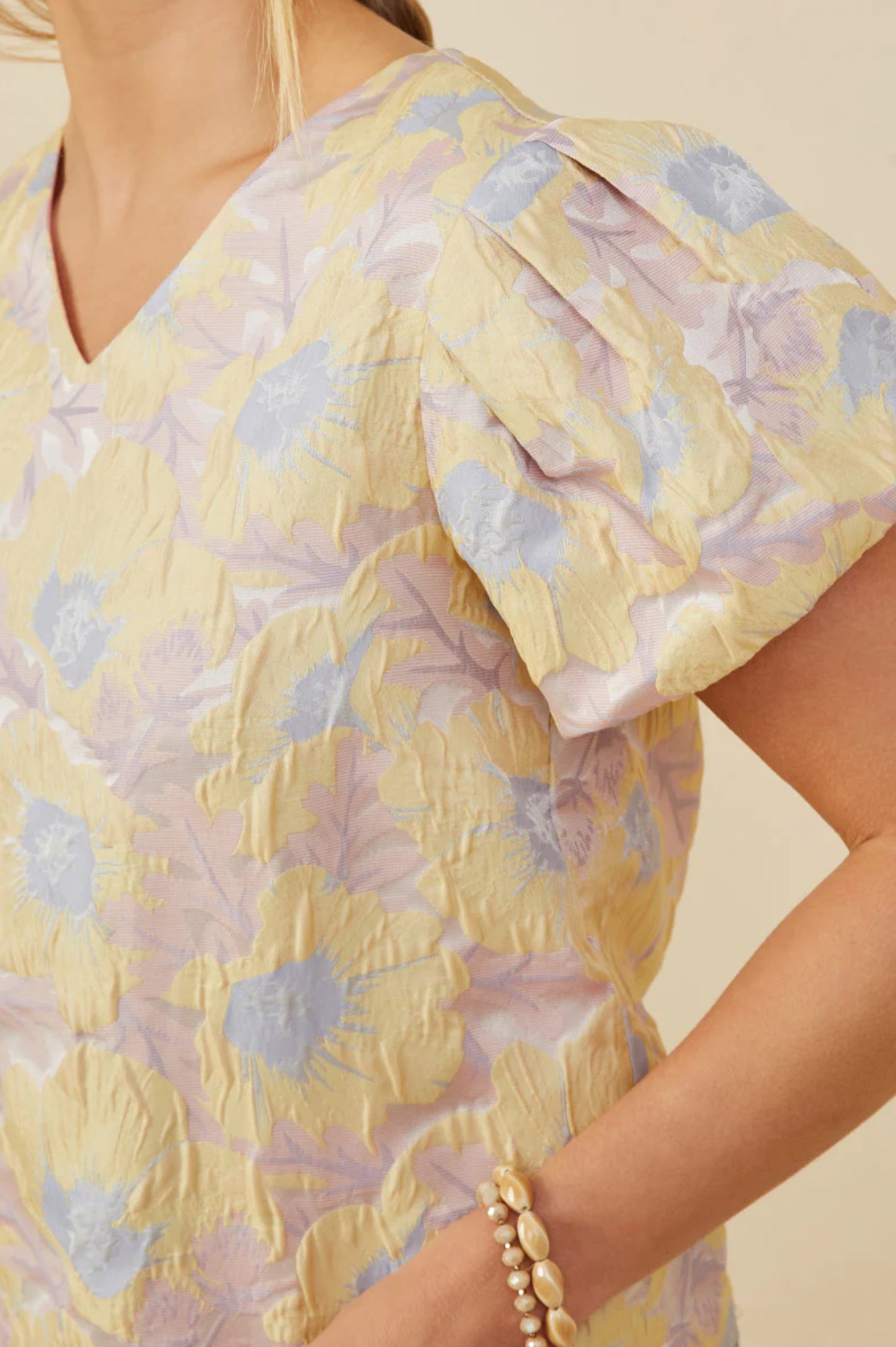 HY9211W Curvy Floral Jacquard Top