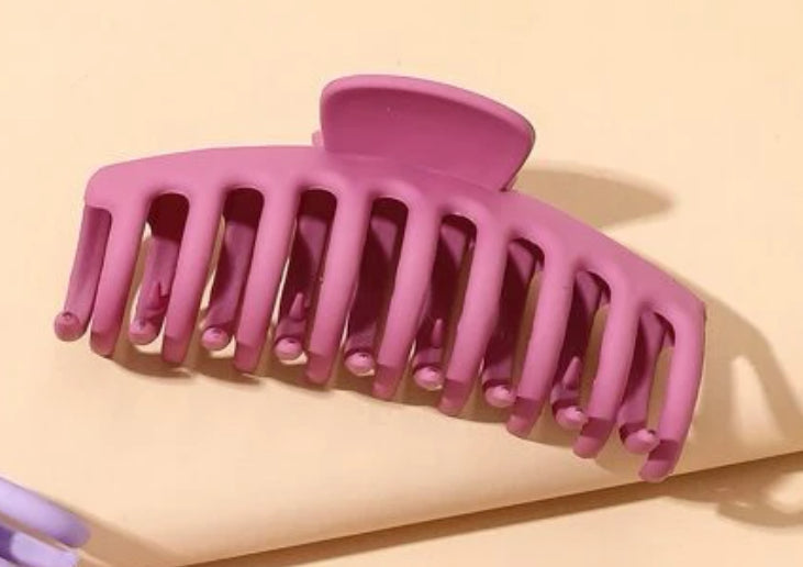 Oversized Matte Claw Clips