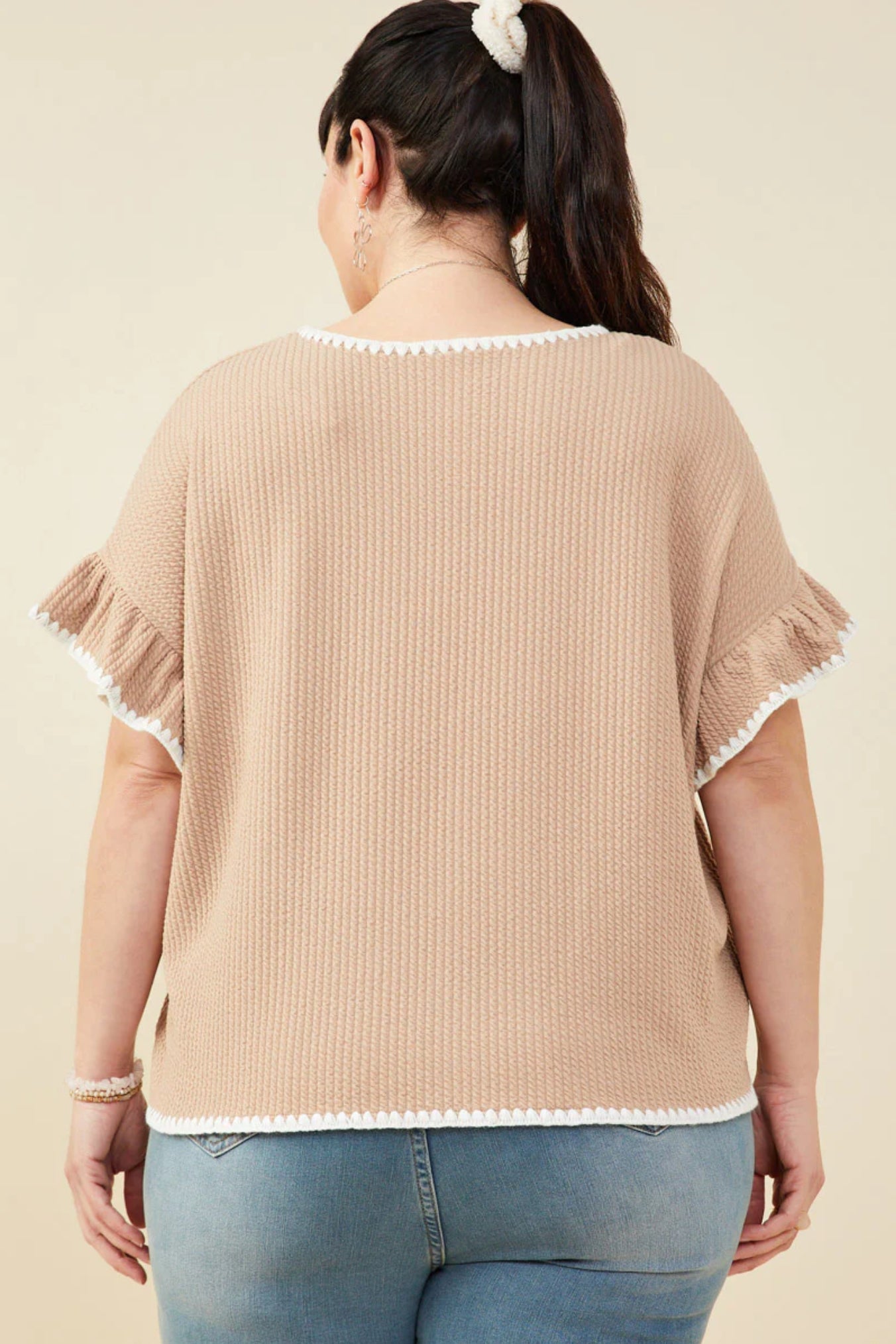 HY9367W Curvy Textured Top