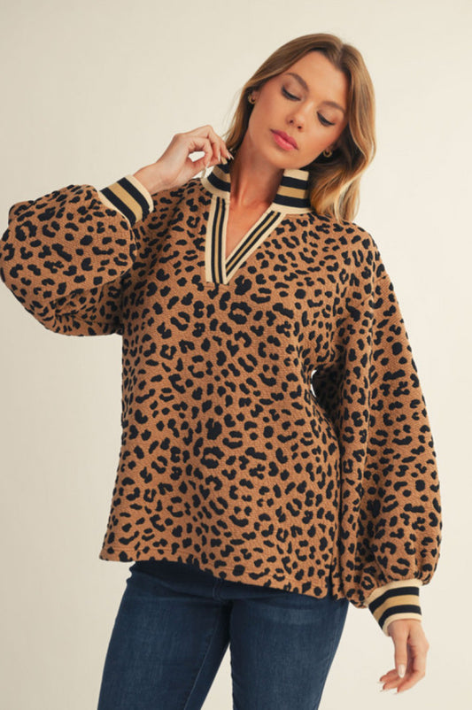 H50052-1 Textured Leopard Top