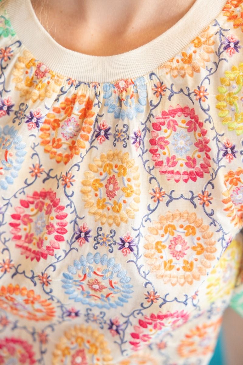 36712 Floral Medallion Printed Top