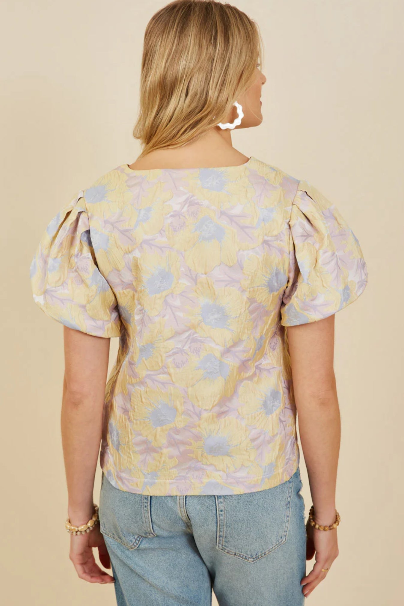 HY9211W Curvy Floral Jacquard Top