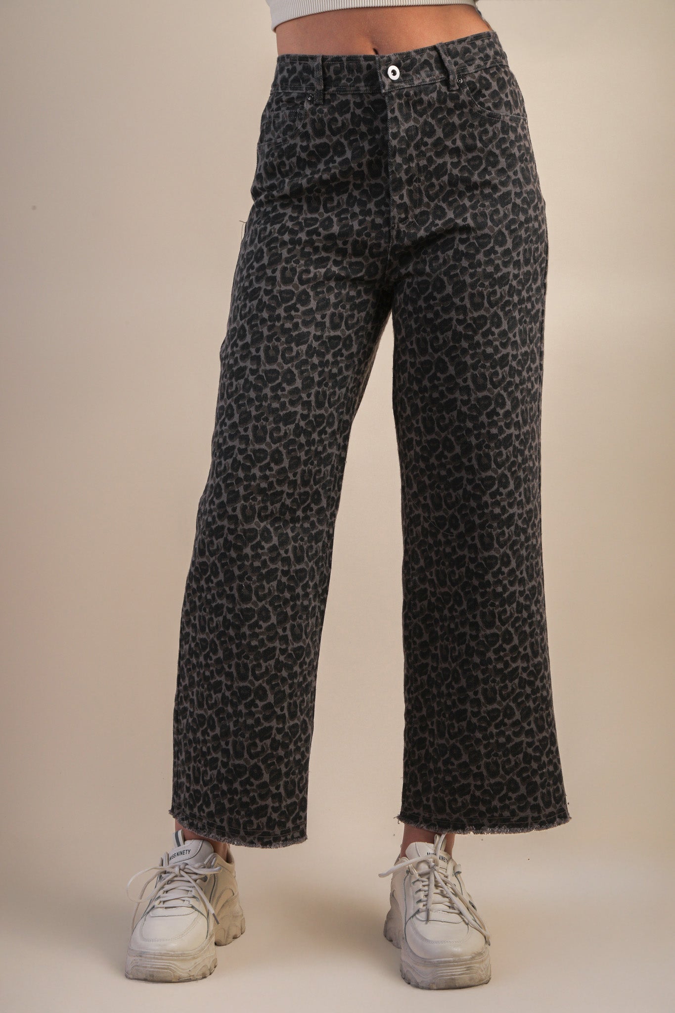 NP70730 Leopard Printed Straight Pants