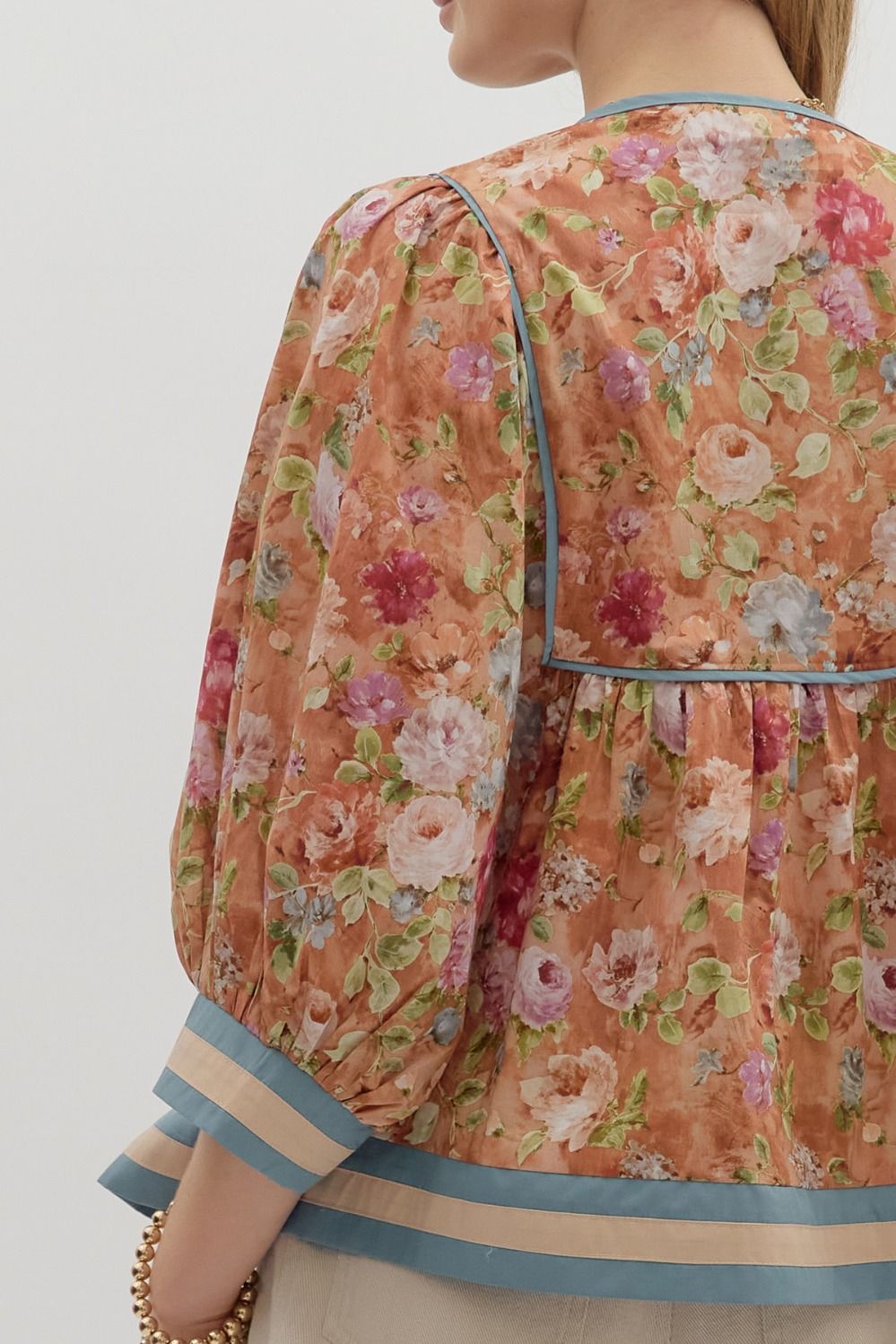 T27218 Vintage Floral Pattern Top