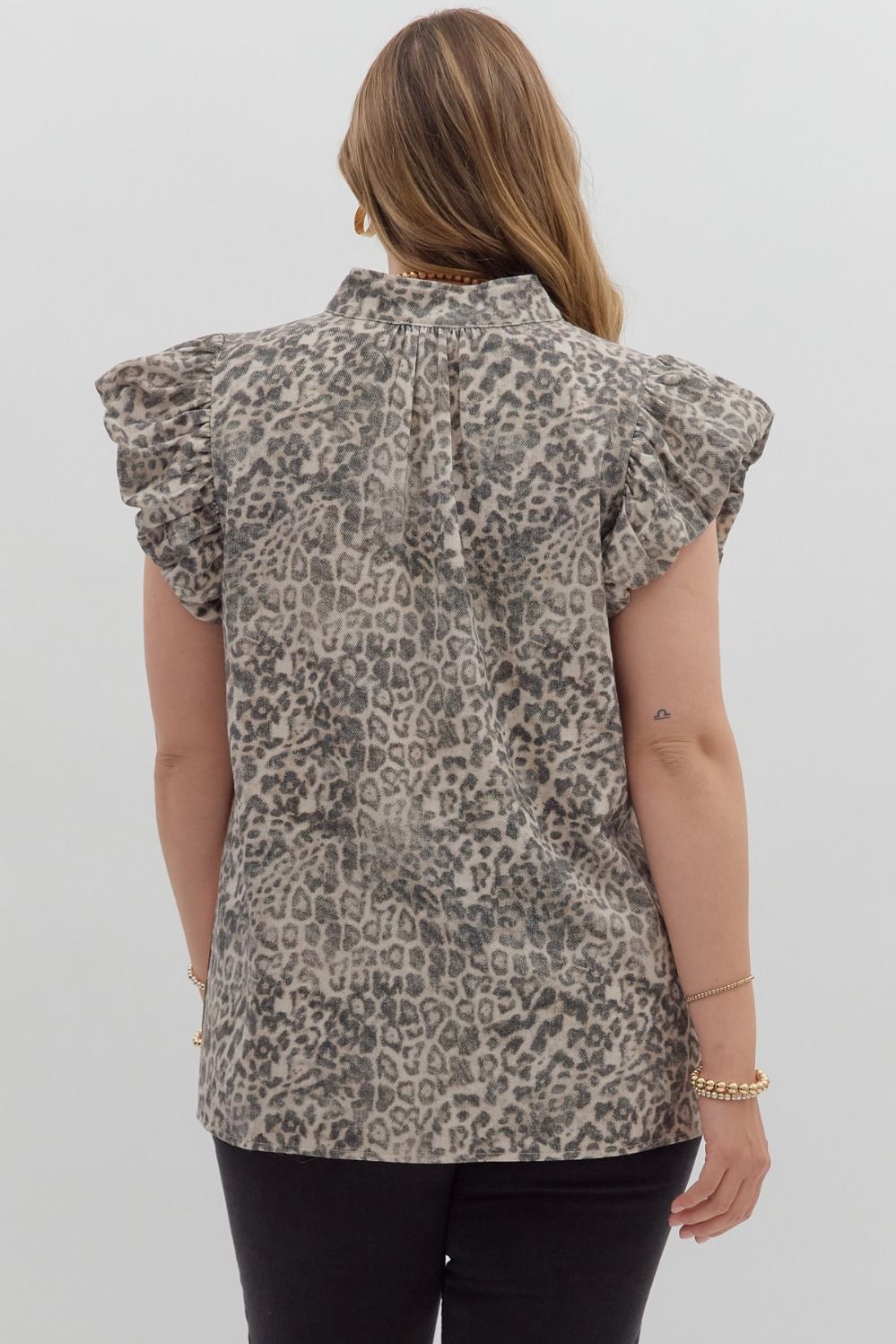 T27802P Curvy Leopard Print Flutter Sleeve Top