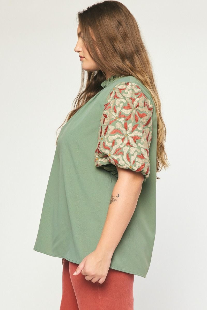 T21585P Curvy Mock Neck Puff Sleeve Top