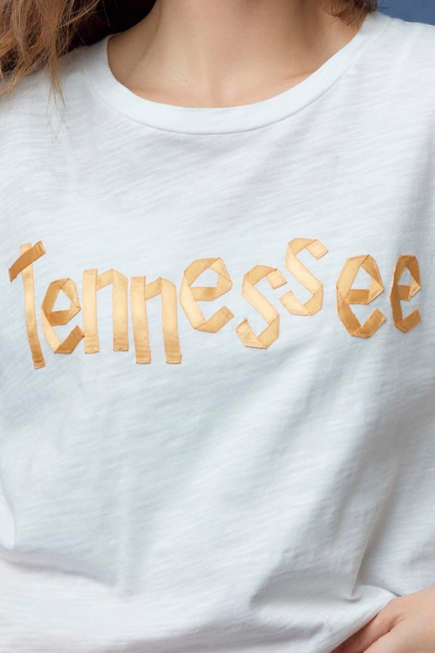 IKT300184-01 Tennessee Bow Tie Detail Top