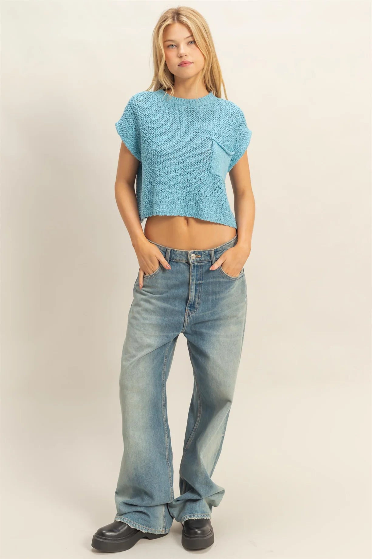 HF25E648 Textured Knitted Crop Top