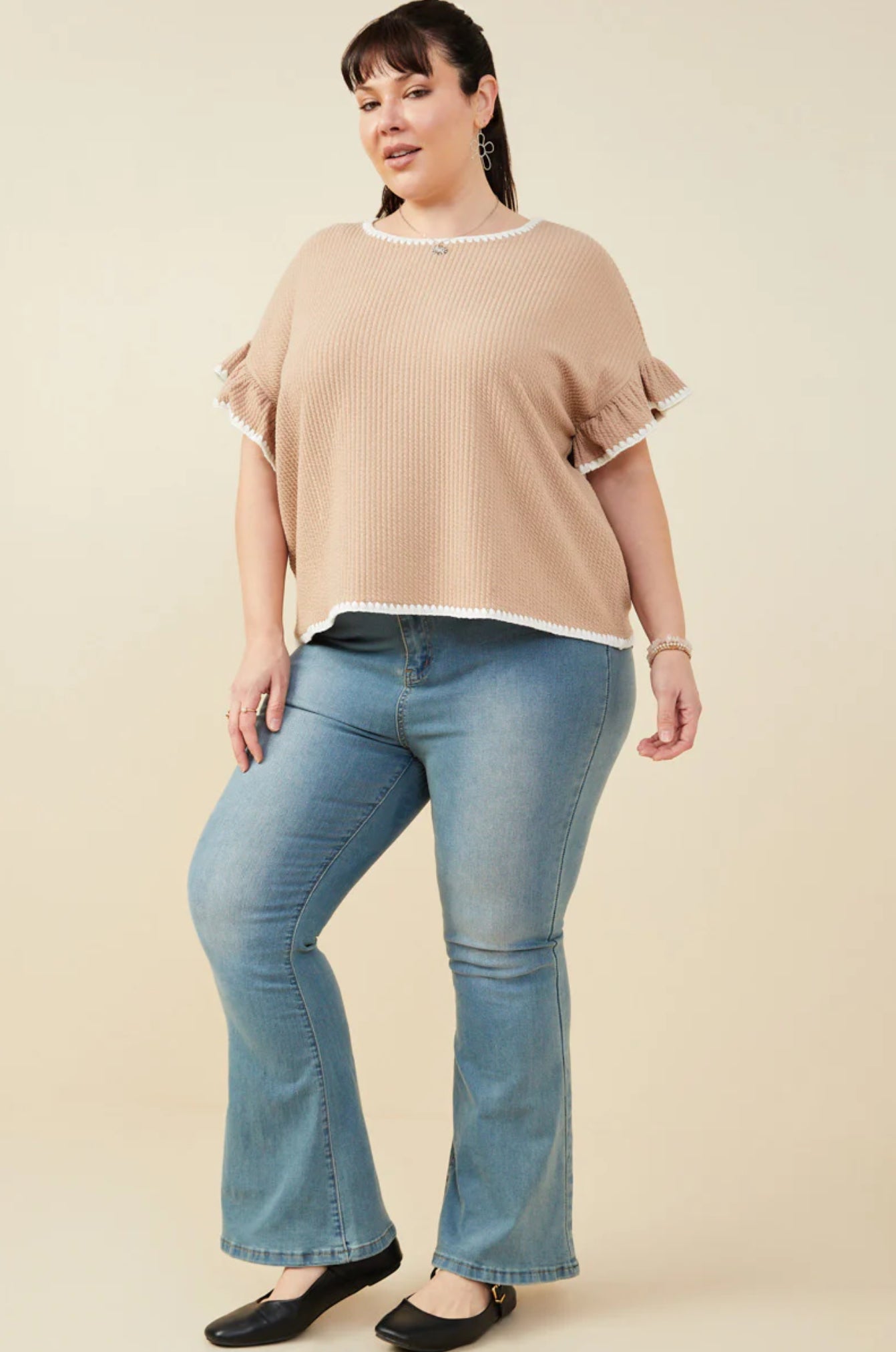 HY9367W Curvy Textured Top