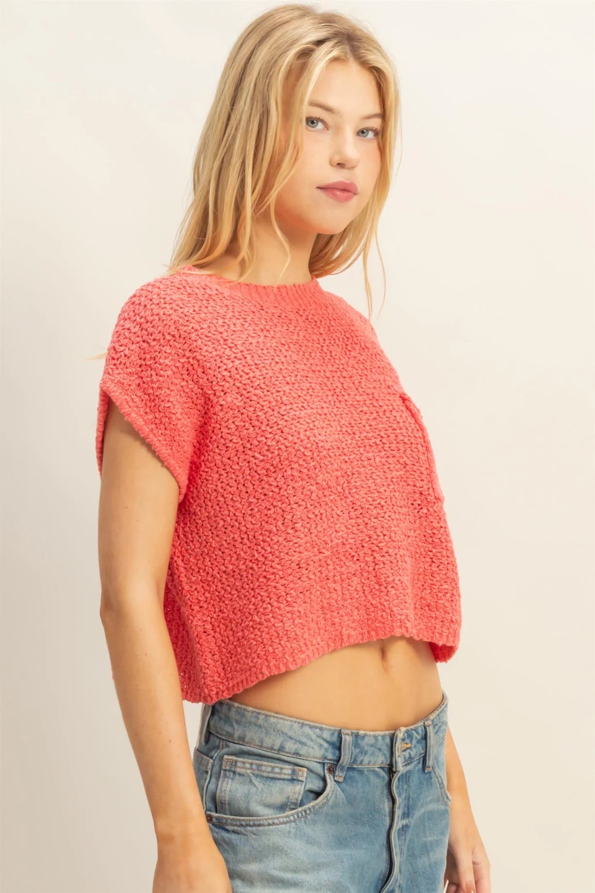HF25E648 Textured Knitted Crop Top
