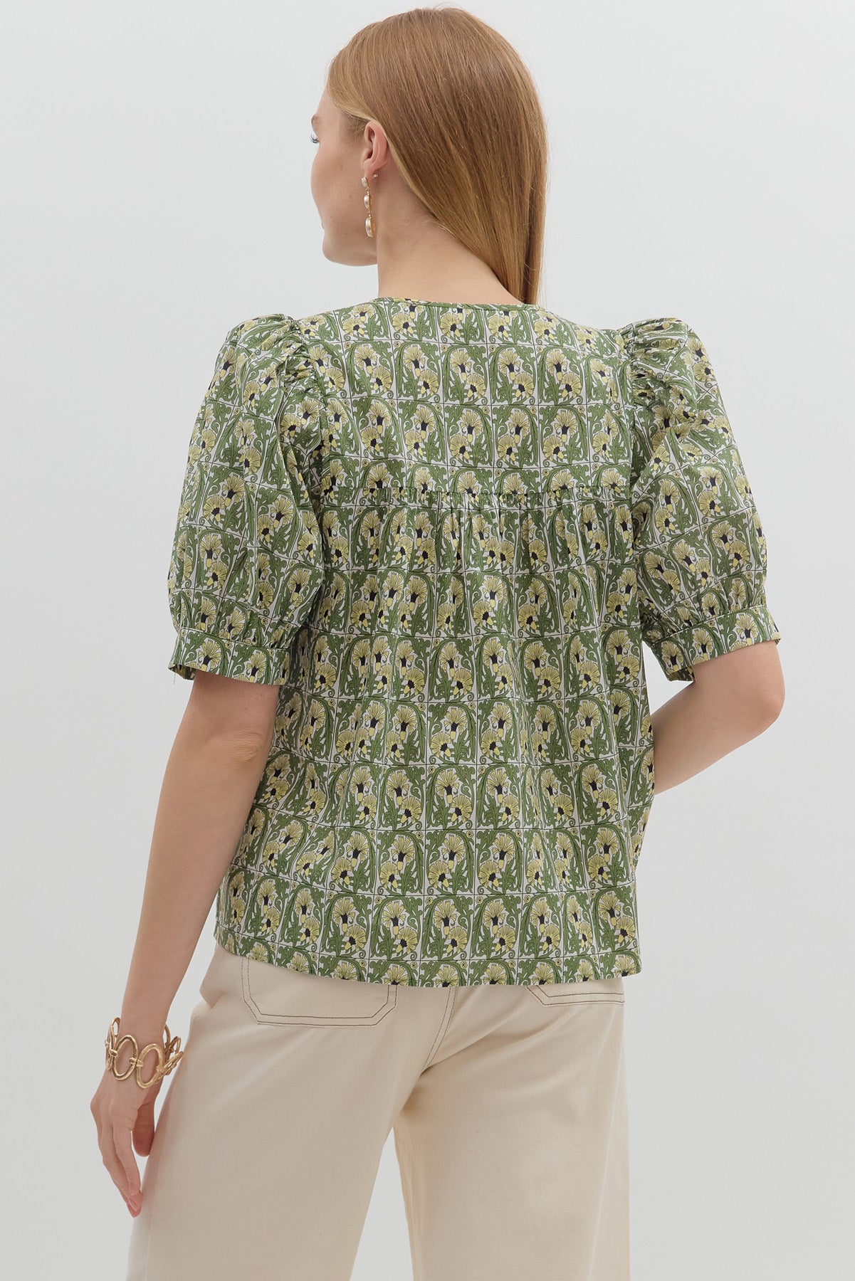 T27490 Floral Motif Pattern Top