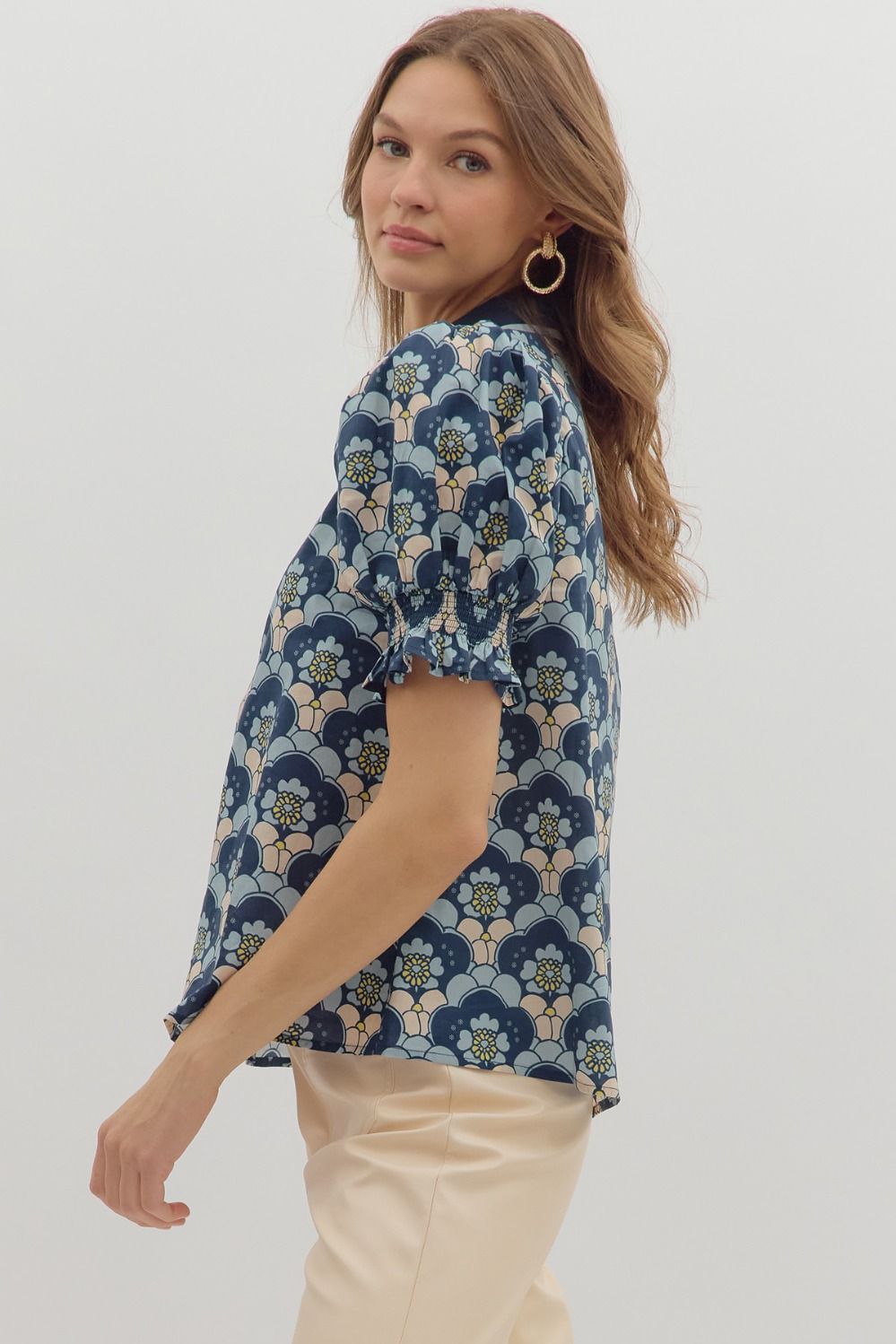 T27615 Abstract Floral Pattern Top