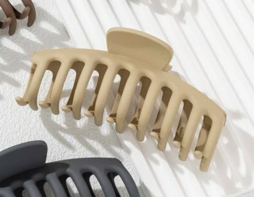 Oversized Matte Claw Clips