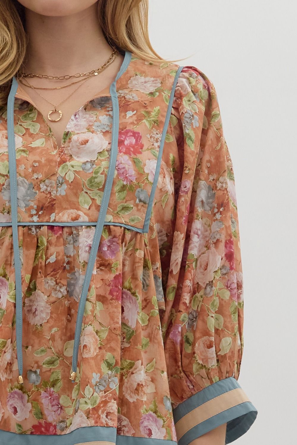 T27218 Vintage Floral Pattern Top