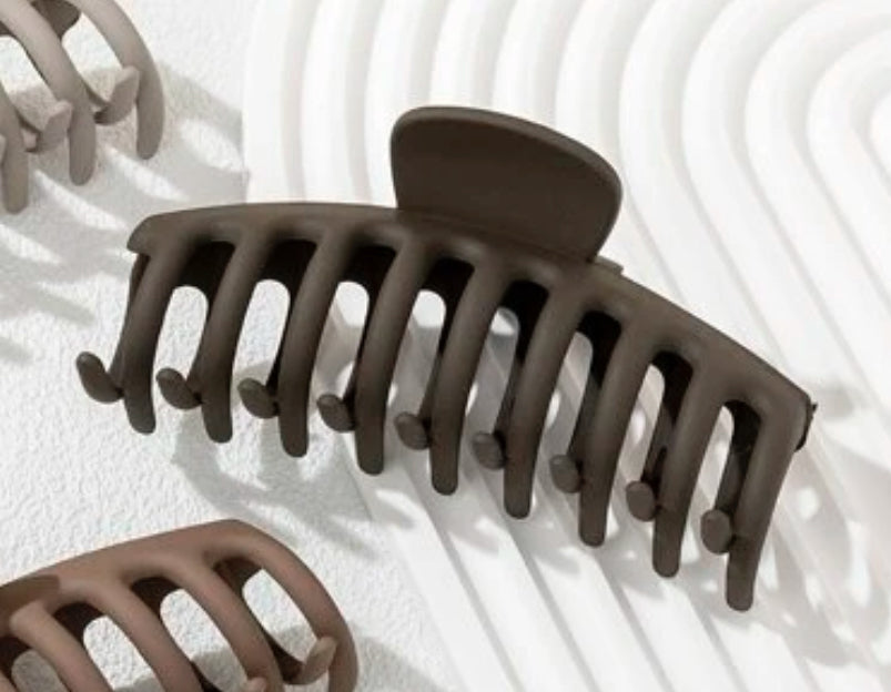 Oversized Matte Claw Clips