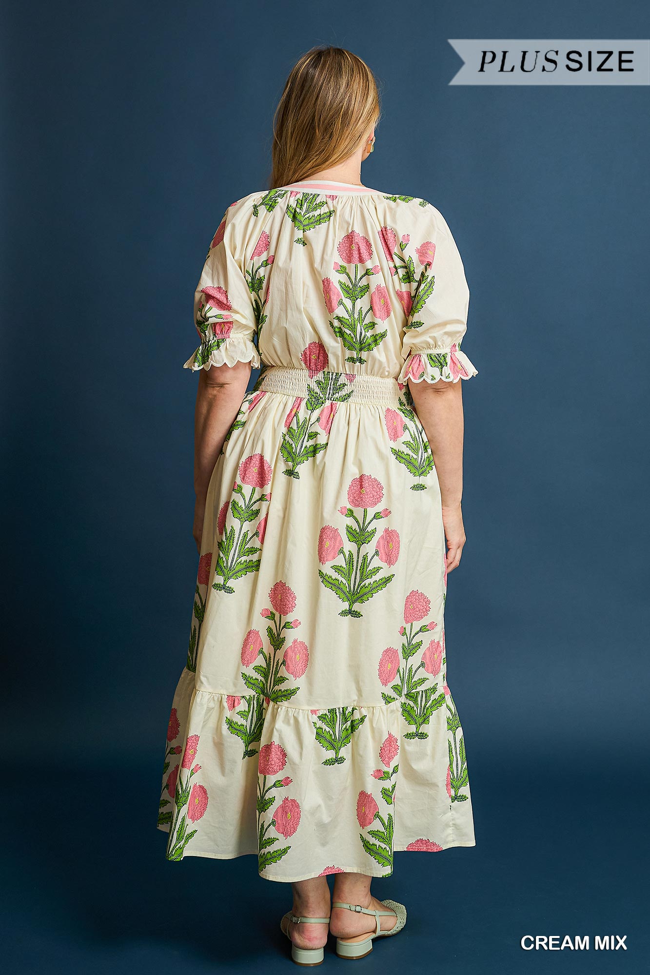 WC4849 Curvy Floral Smocked Midi Dress