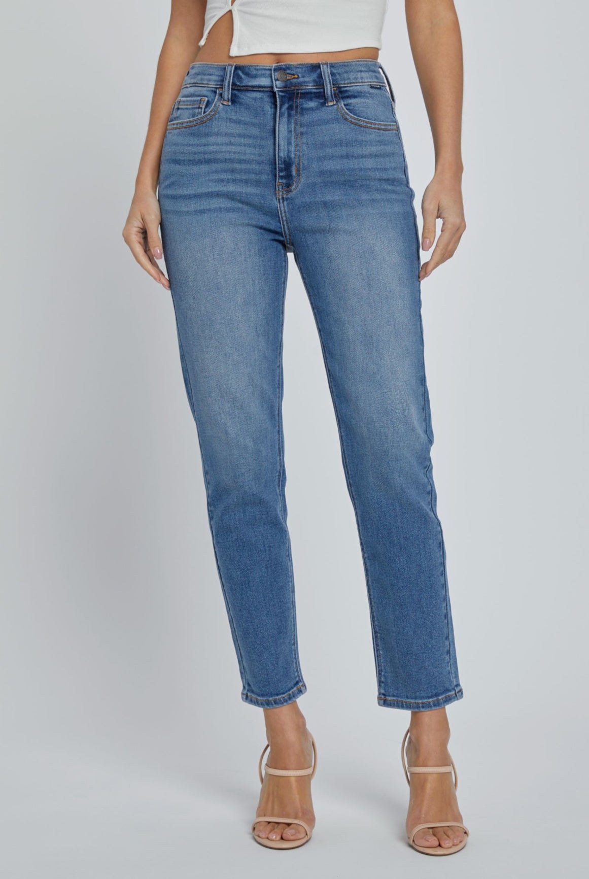 WV18977M-M High Rise Mom Jeans