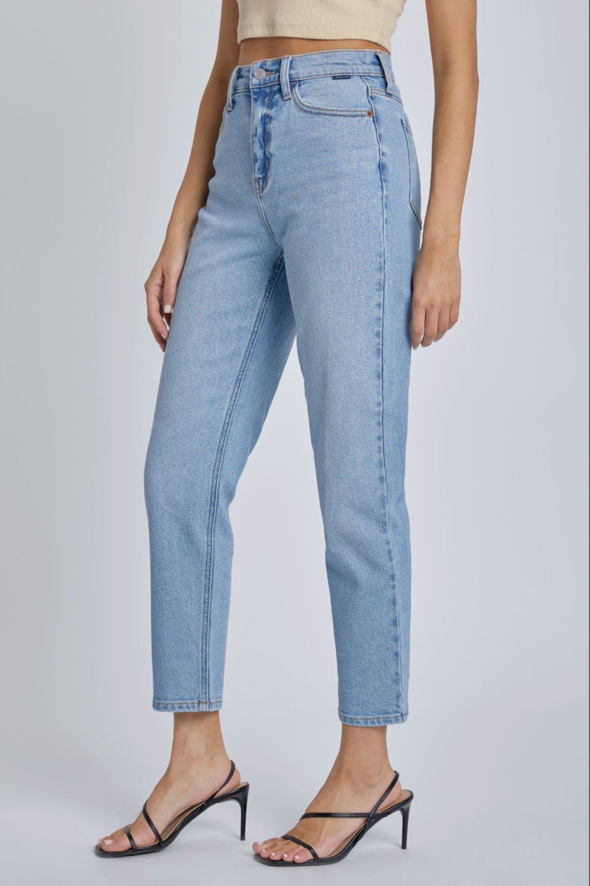 WV18846M-LT High Rise Mom Jeans