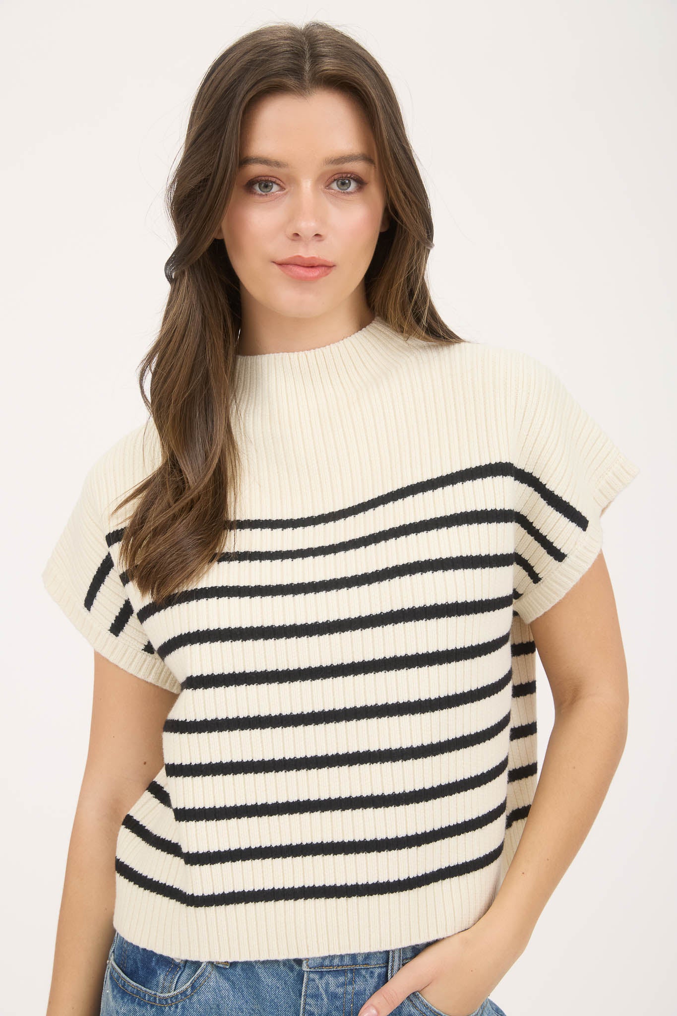 B5FT1014 Striped Mock Neck Sweater