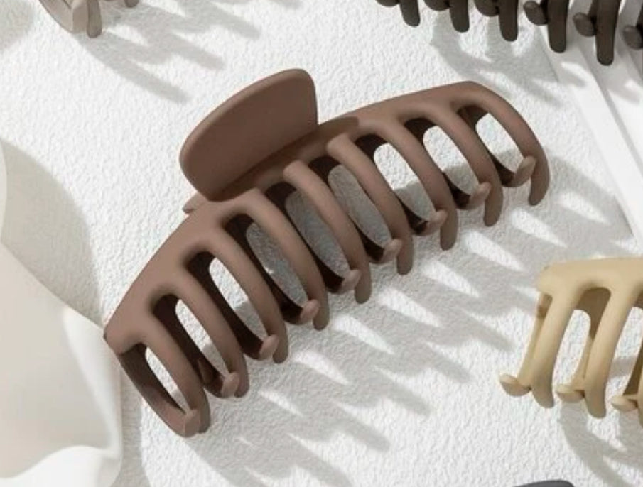 Oversized Matte Claw Clips