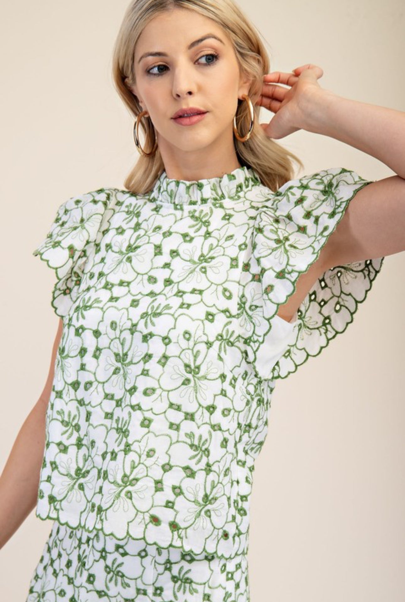 GTP712802 Embroidered Eyelet Set