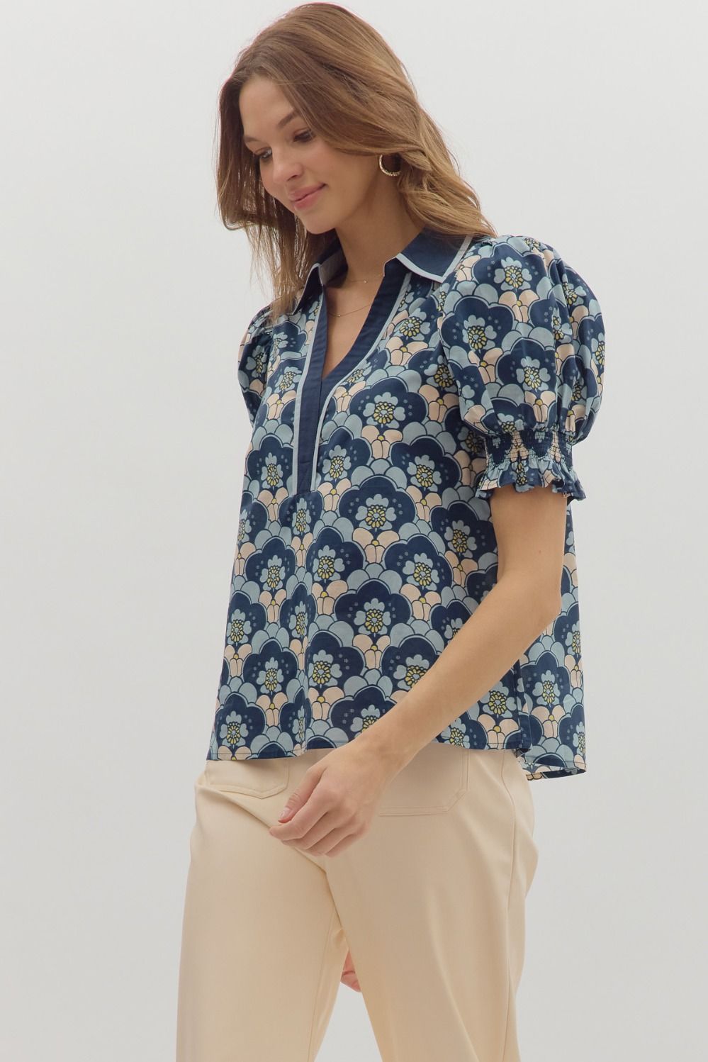 T27615 Abstract Floral Pattern Top