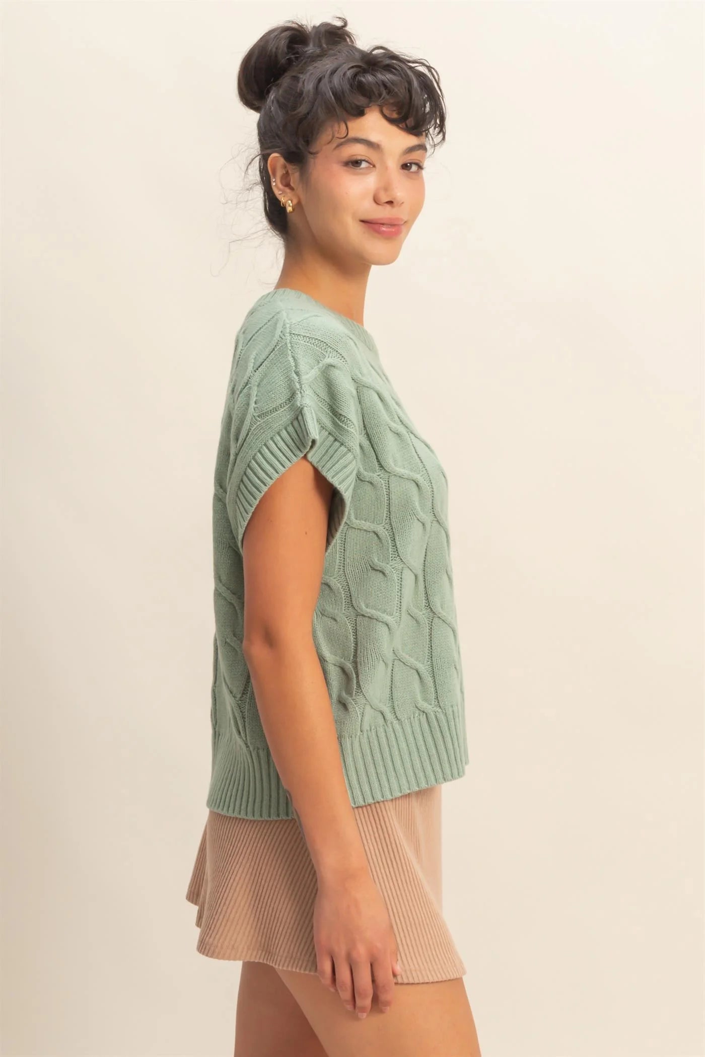 DZ25C905 Sleeveless Oversized Cable Knit Sweater Vest