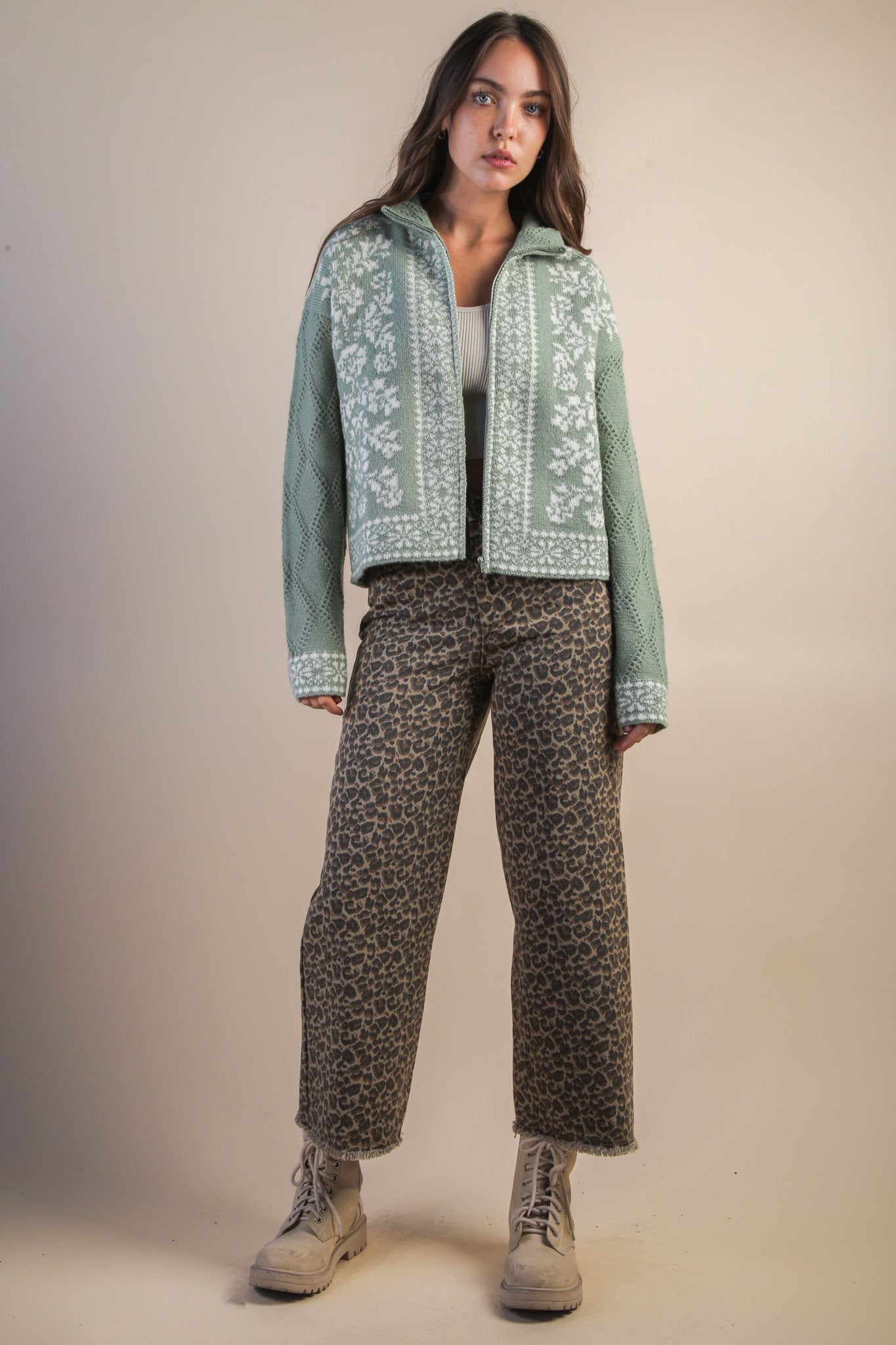 NP70730 Leopard Printed Straight Pants