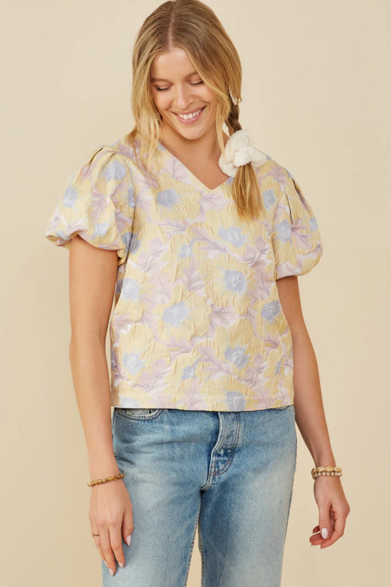 HY9211W Curvy Floral Jacquard Top