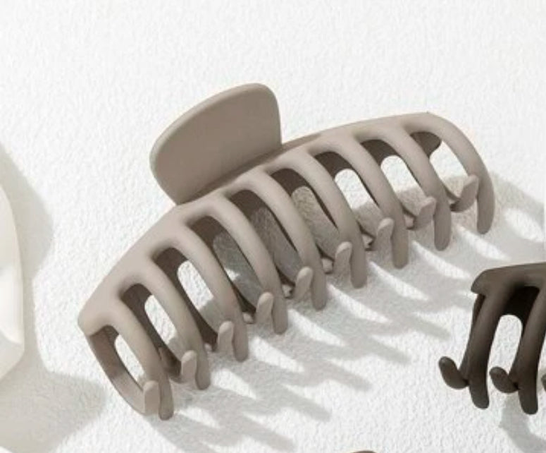 Oversized Matte Claw Clips