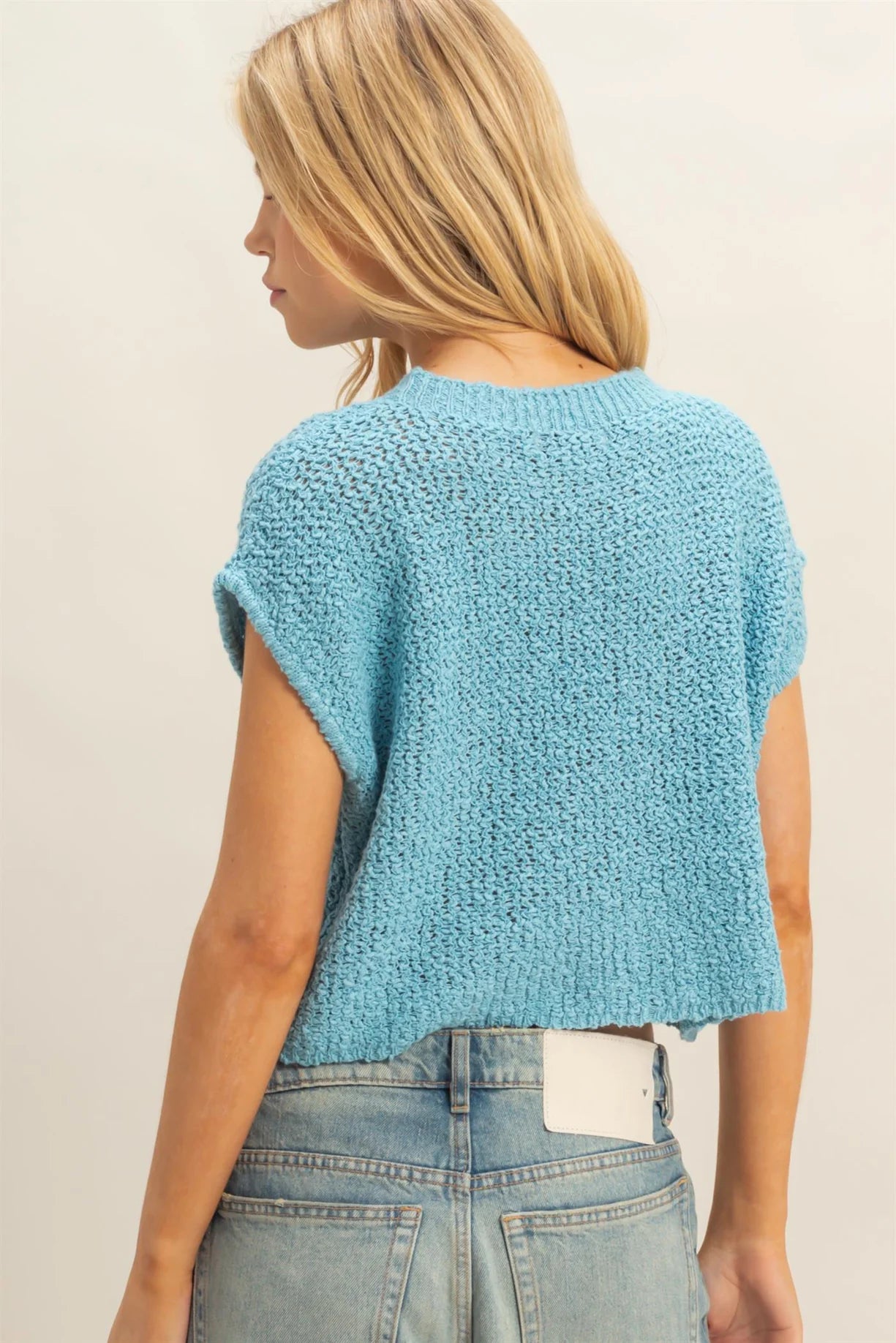 HF25E648 Textured Knitted Crop Top