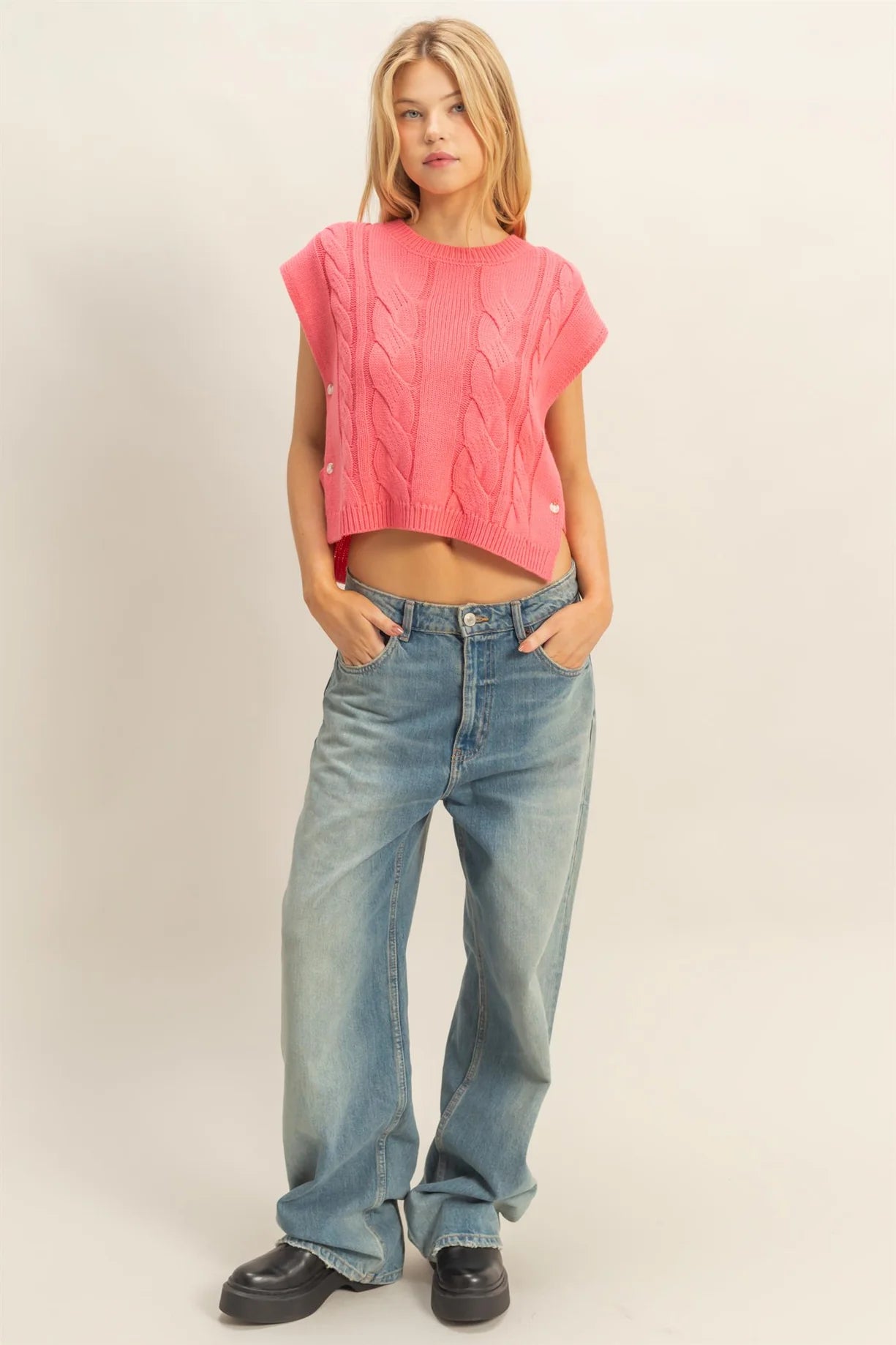 HF25E872 Cable Knit Sleeveless Sweater