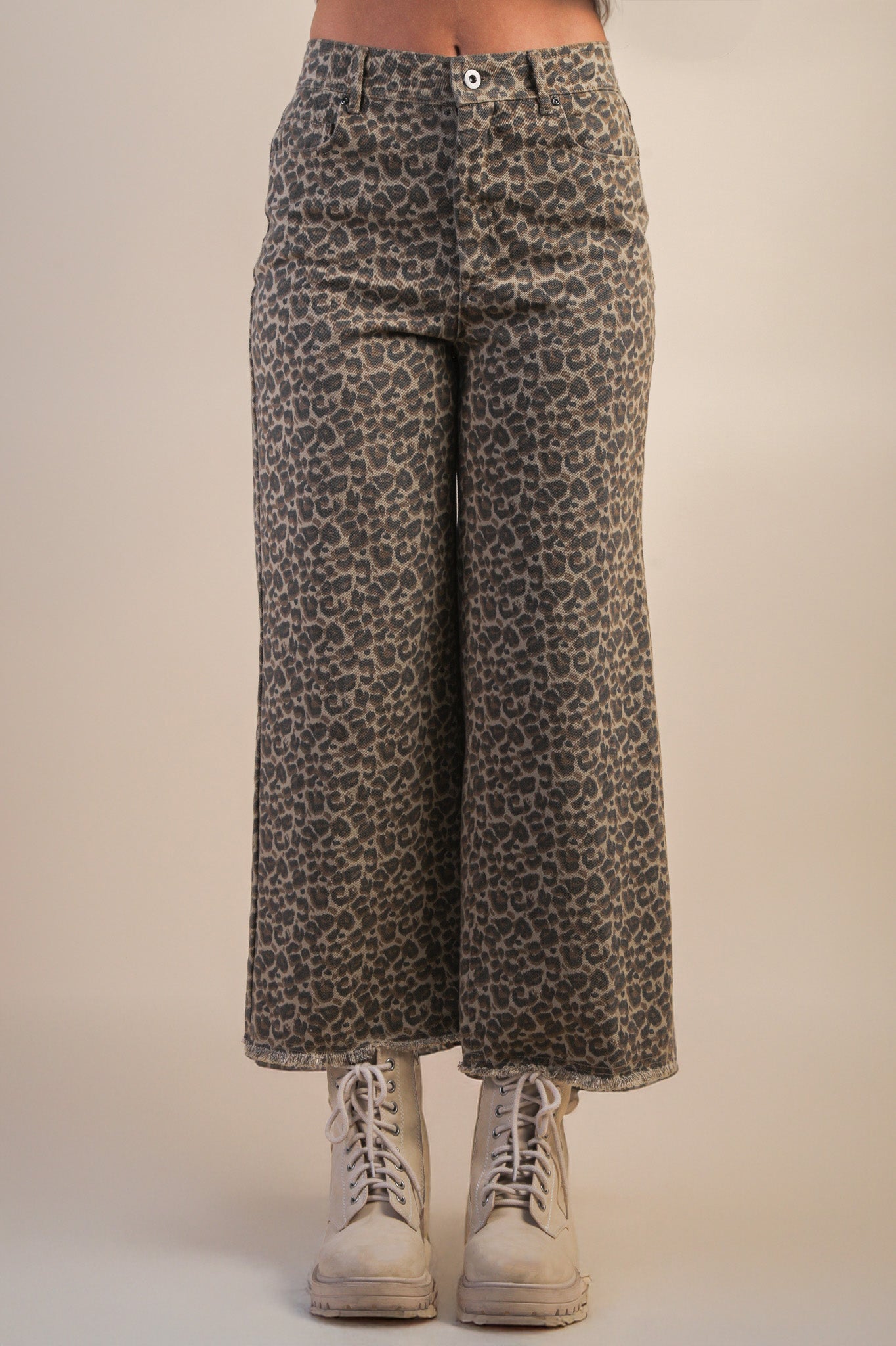 NP70730 Leopard Printed Straight Pants