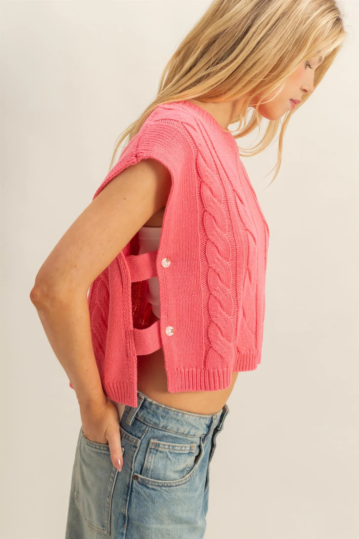 HF25E872 Cable Knit Sleeveless Sweater