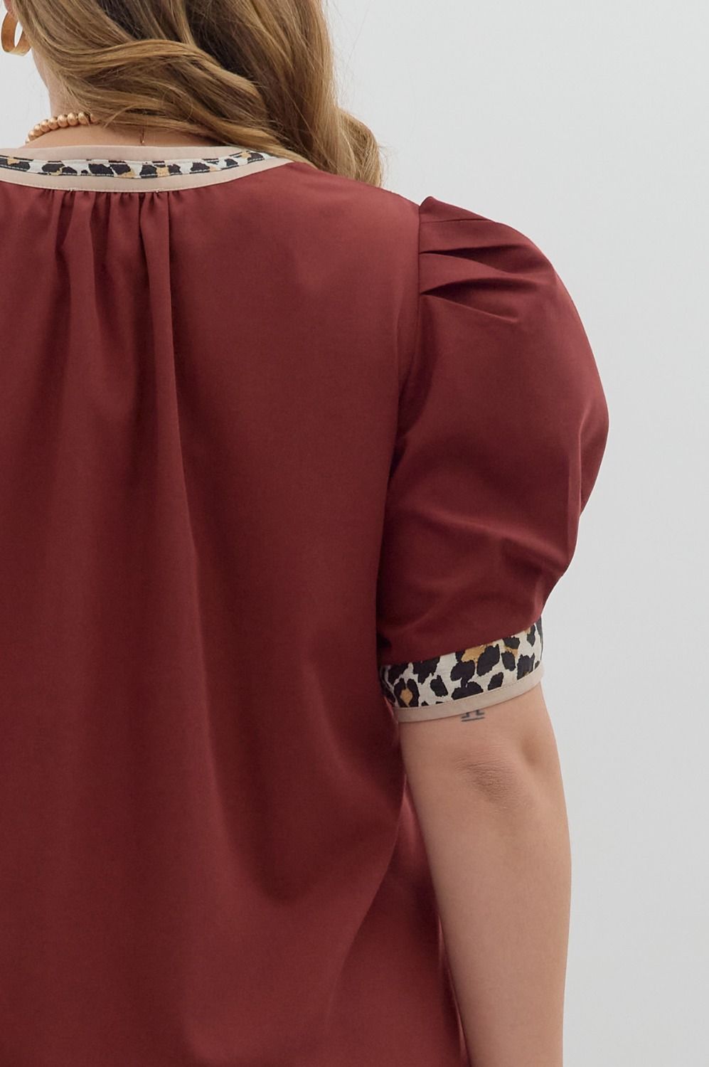 T26719P Curvy Solid and Leopard Print Top