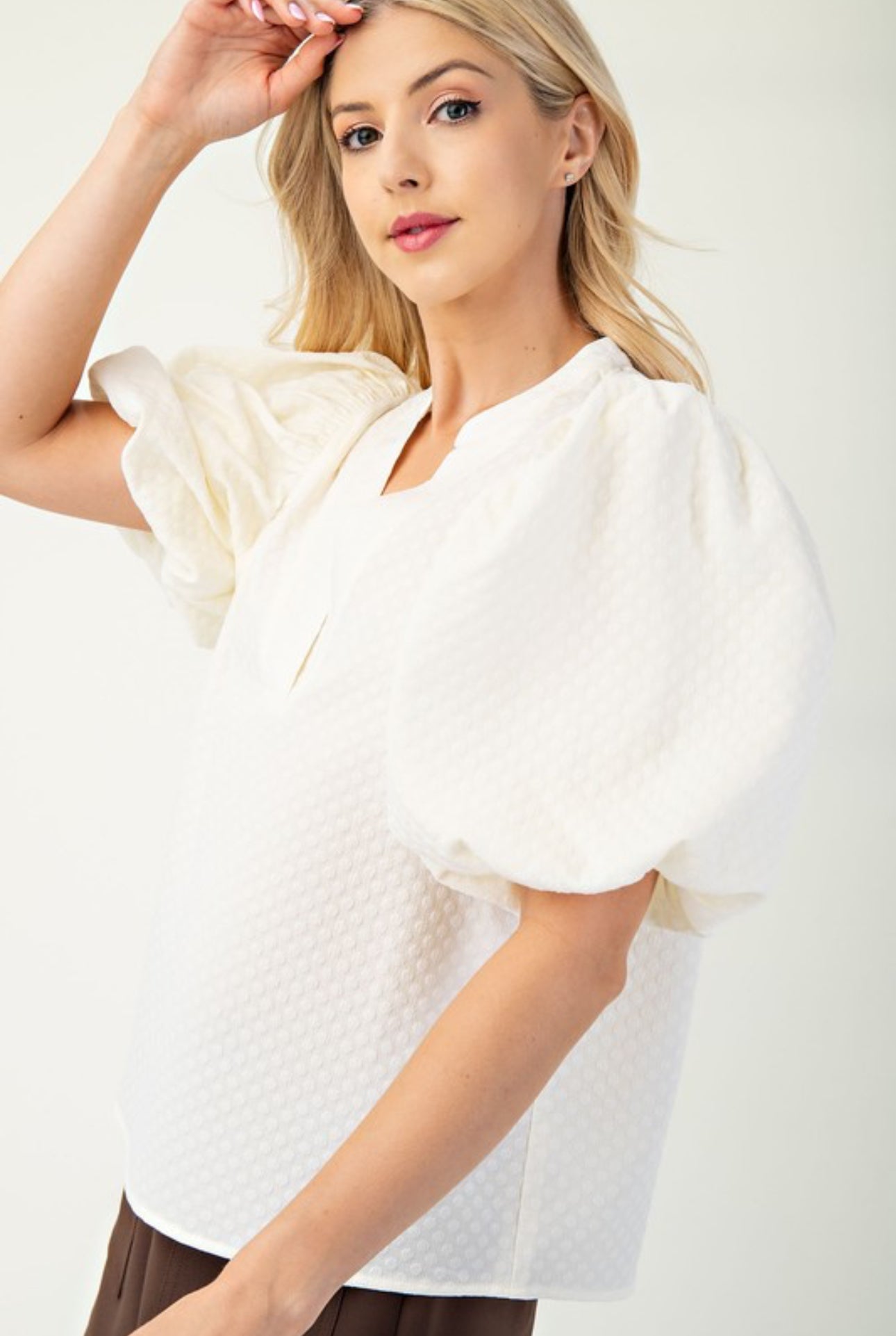 GT6620 V-Neck Puff Sleeve Top