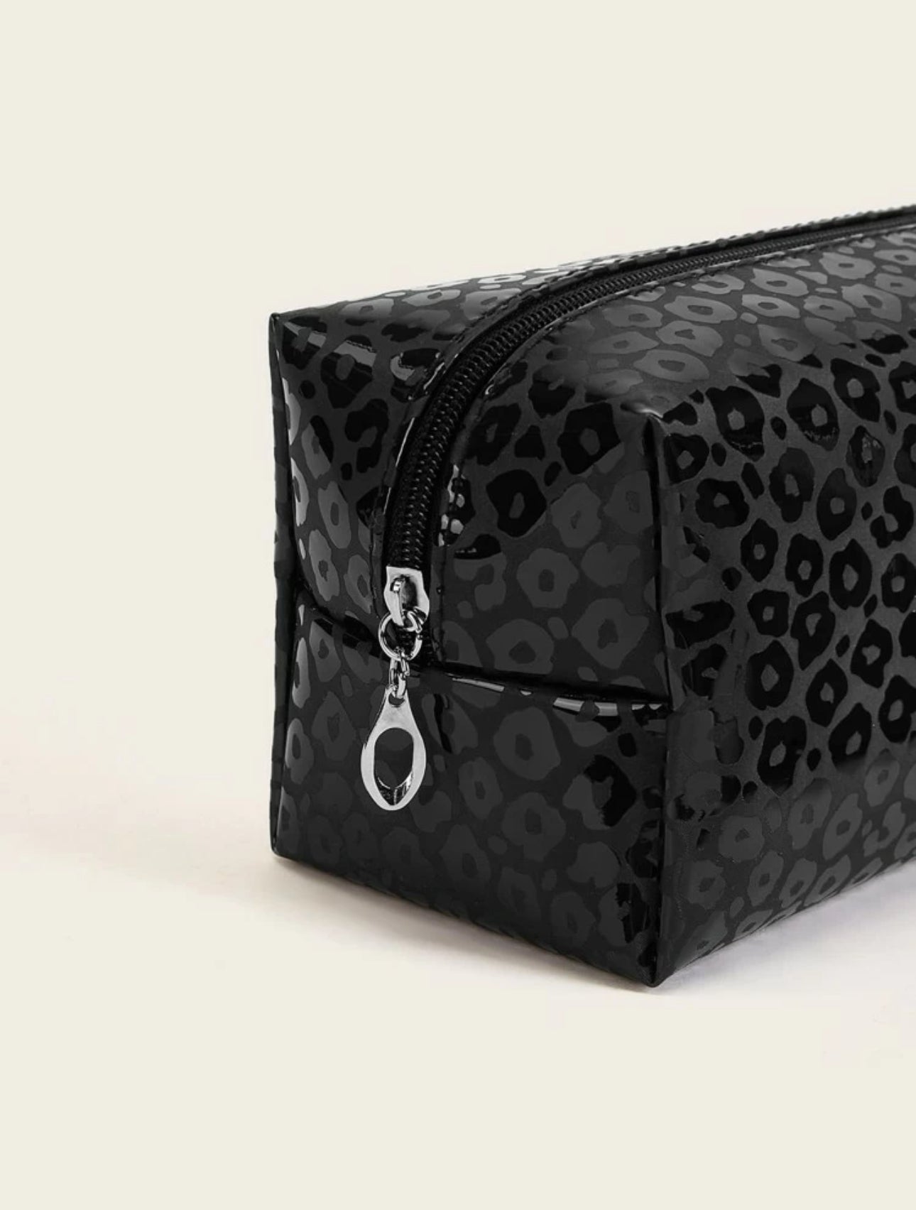 SR19 Leopard Print Makeup Bag