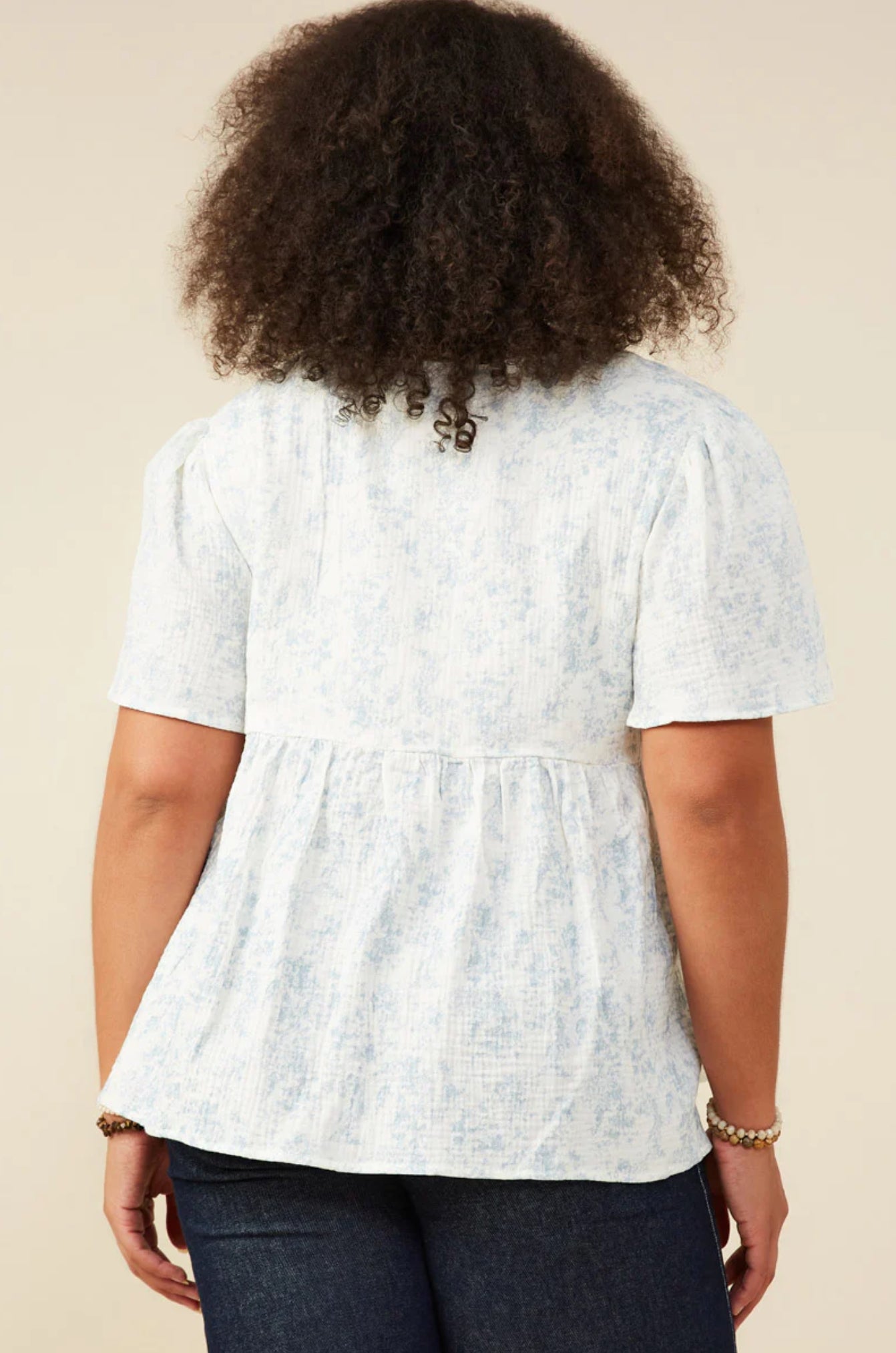 HY9324W Curvy Cloud Print Top