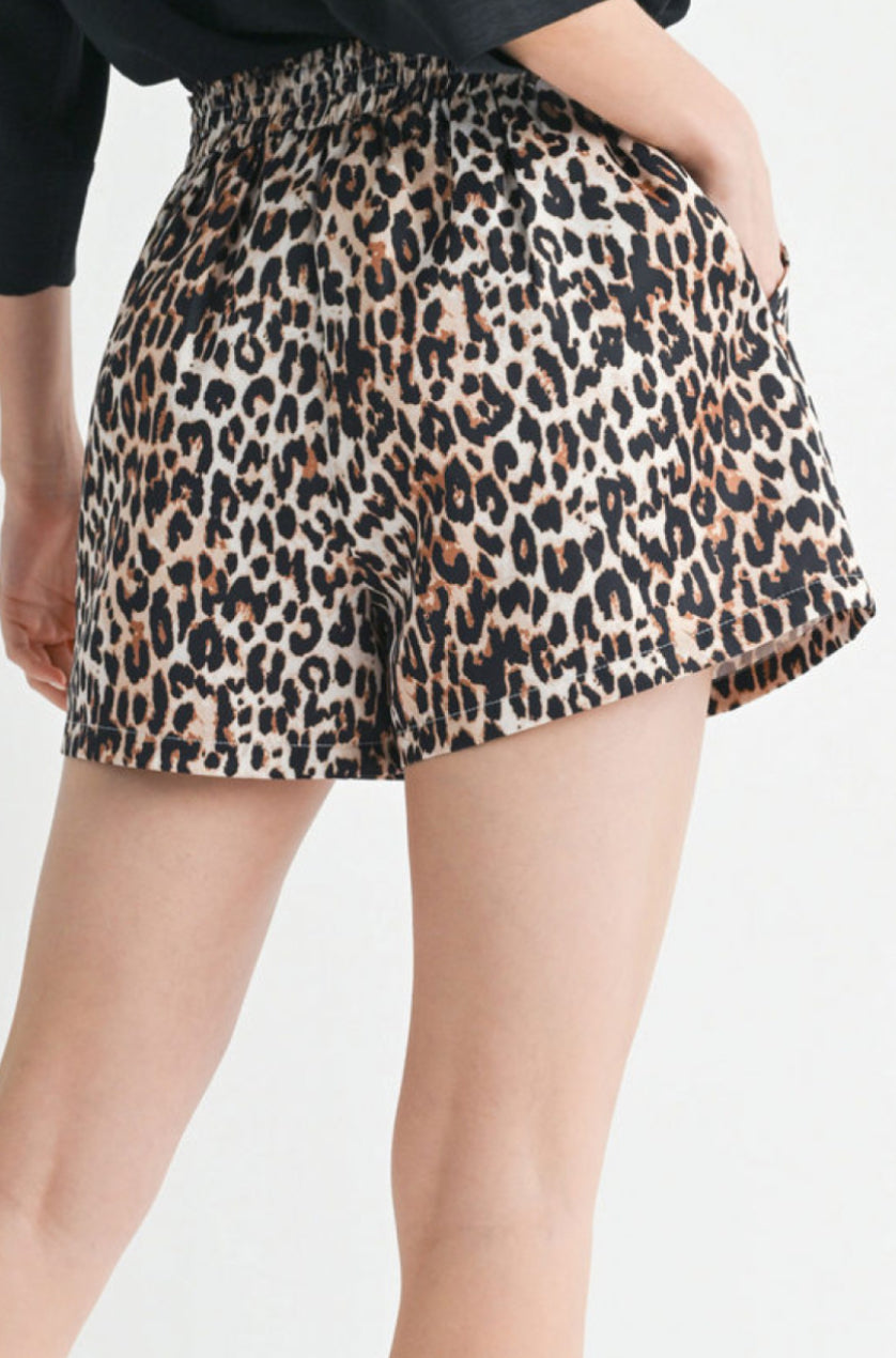 H41757-1 Leopard Print Shorts