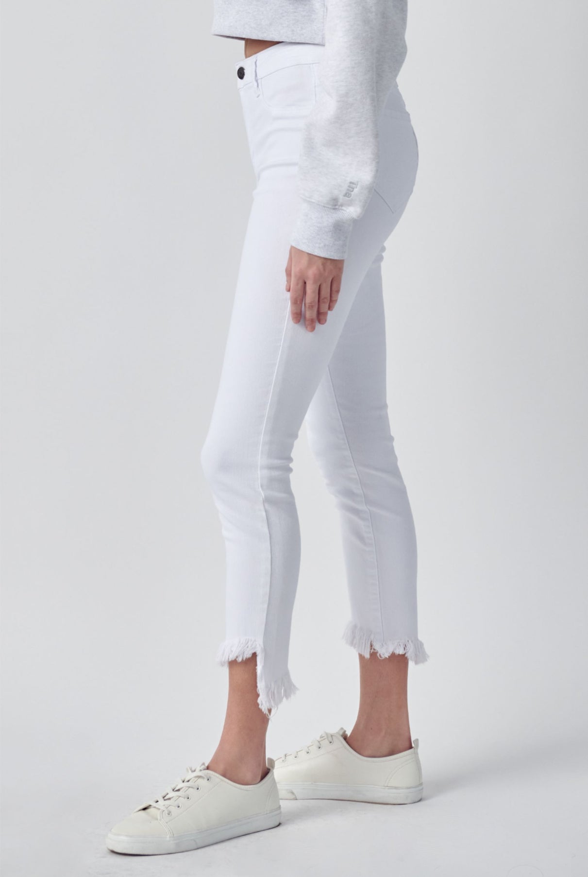 AB76316WHT Mid Rise Fray Hem Skinnies