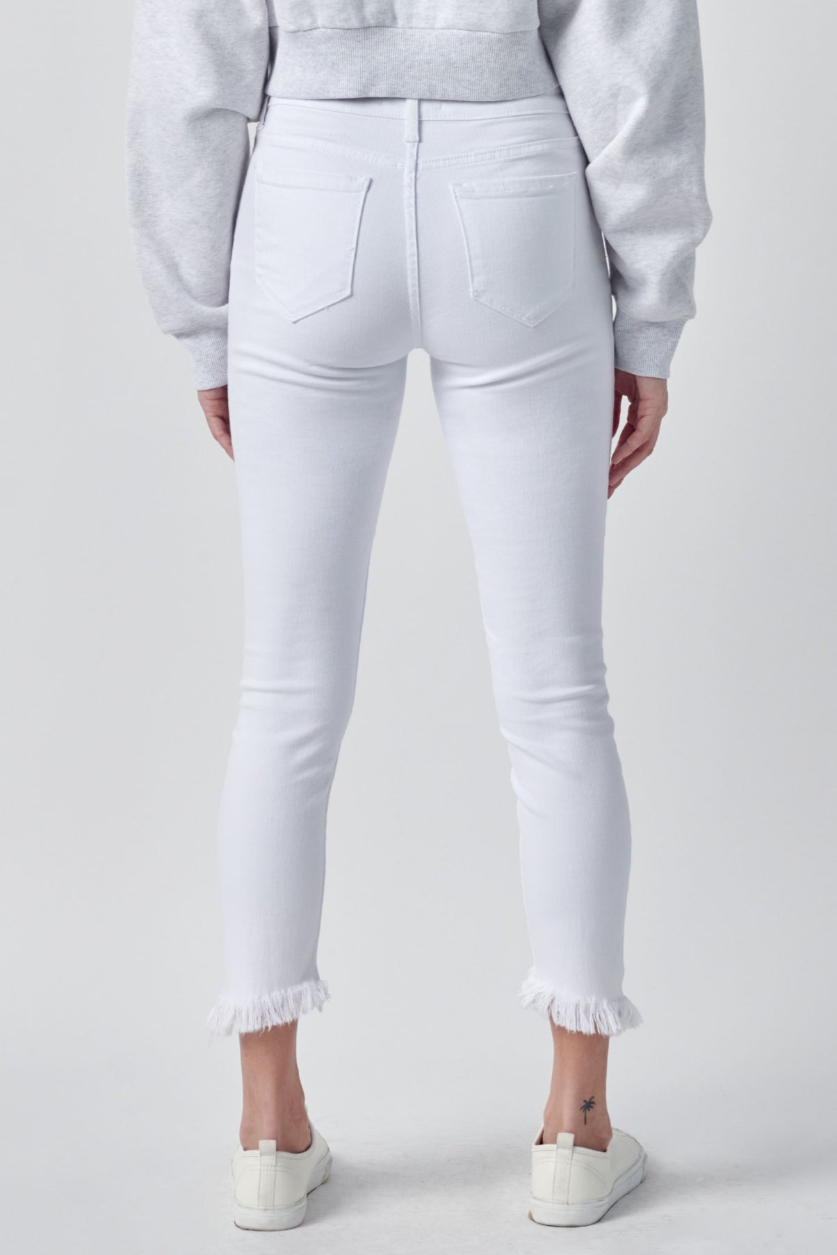 AB76316WHT Mid Rise Fray Hem Skinnies