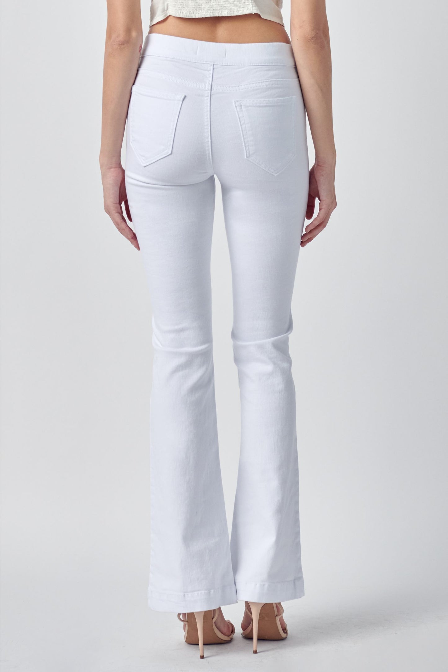 C35324WHT Regular Length Flare Jeggings
