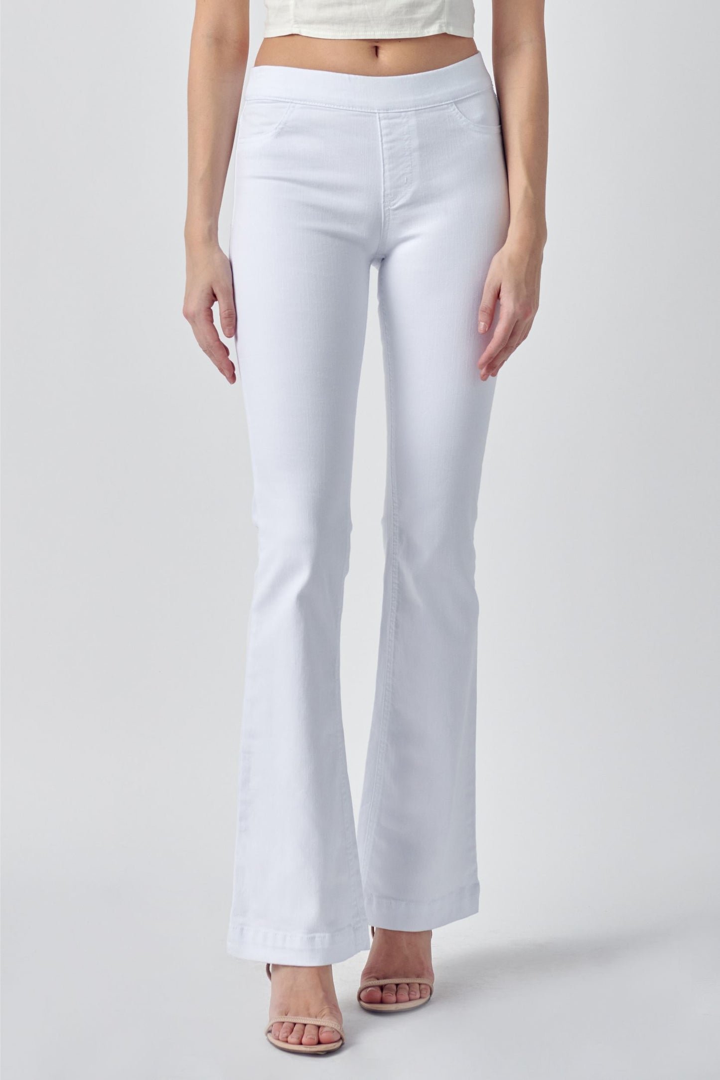 C35324WHT Regular Length Flare Jeggings