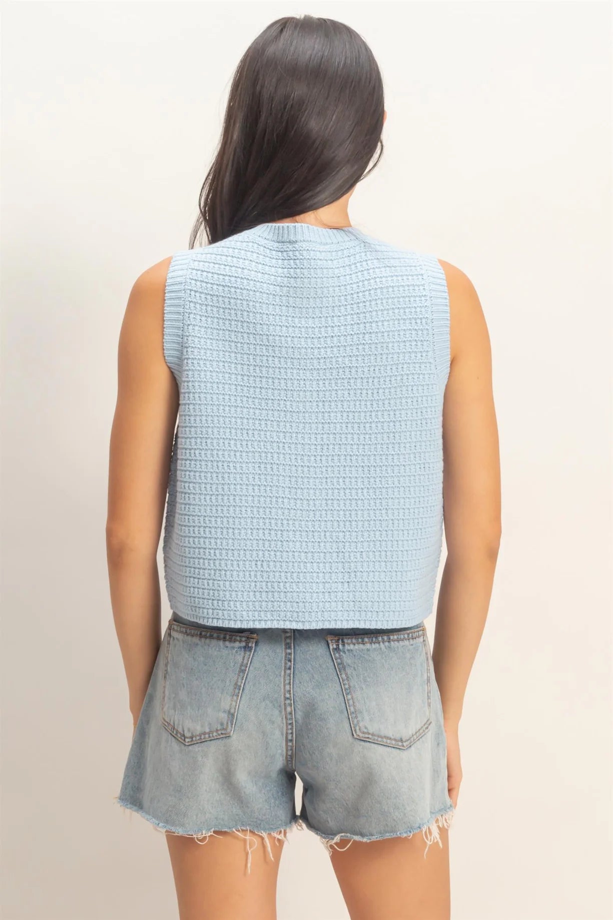 DZ26A448 Textured Button Front Vest