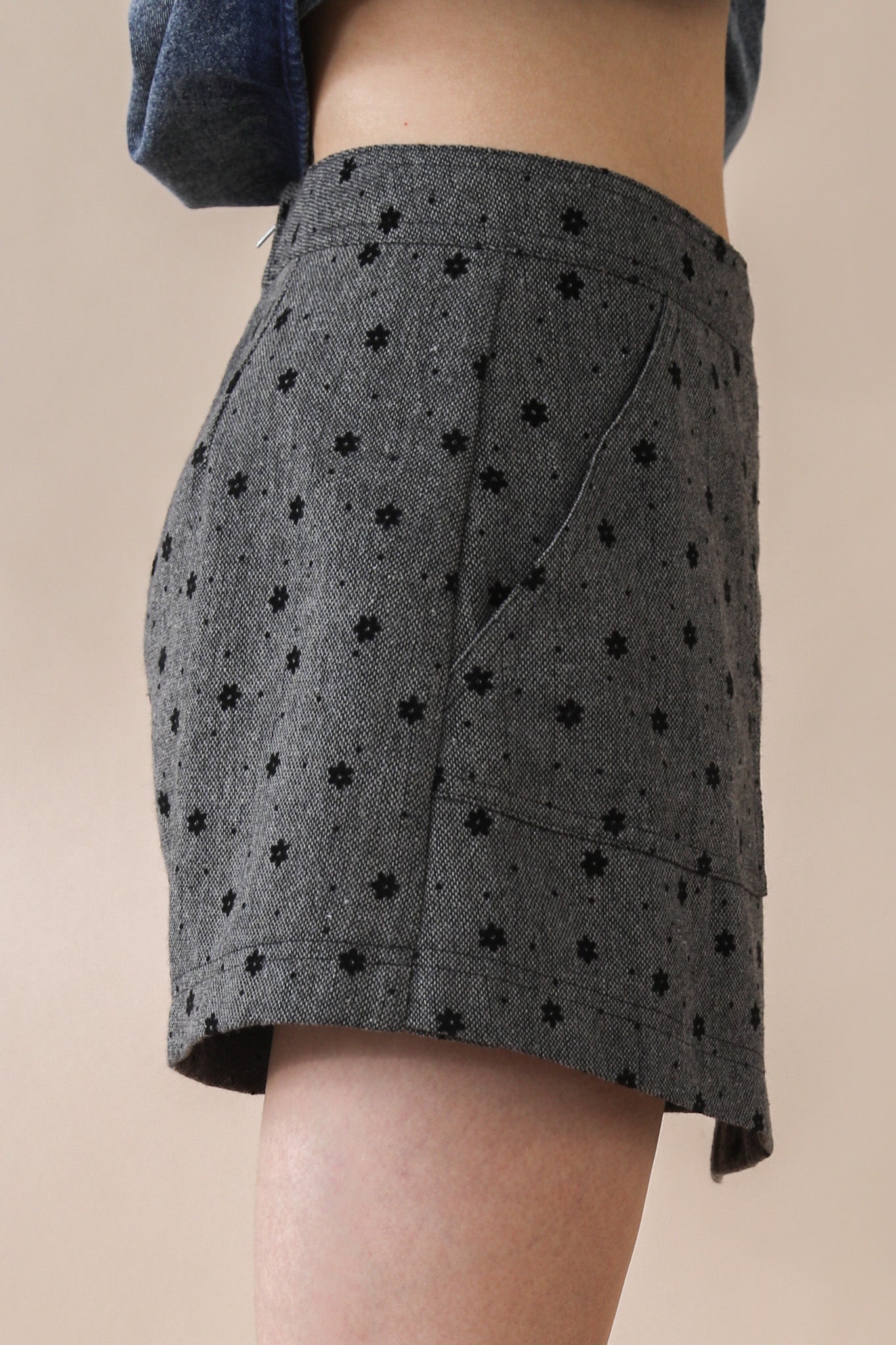 NP70934 Floral Embroidery Skort