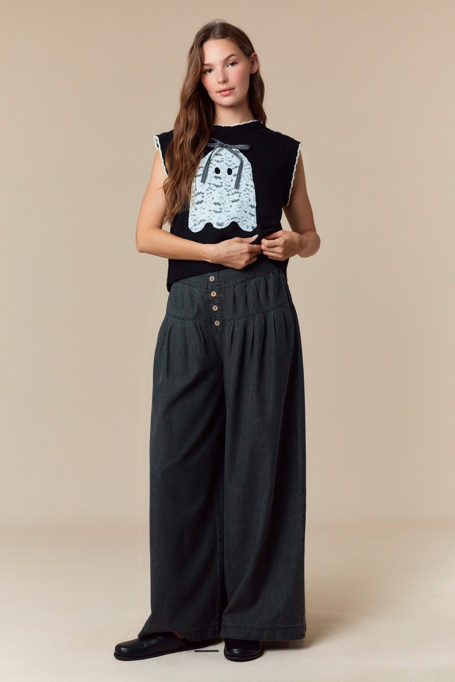 IKT801015-01 Ghost Lace Patch Sweater Vest