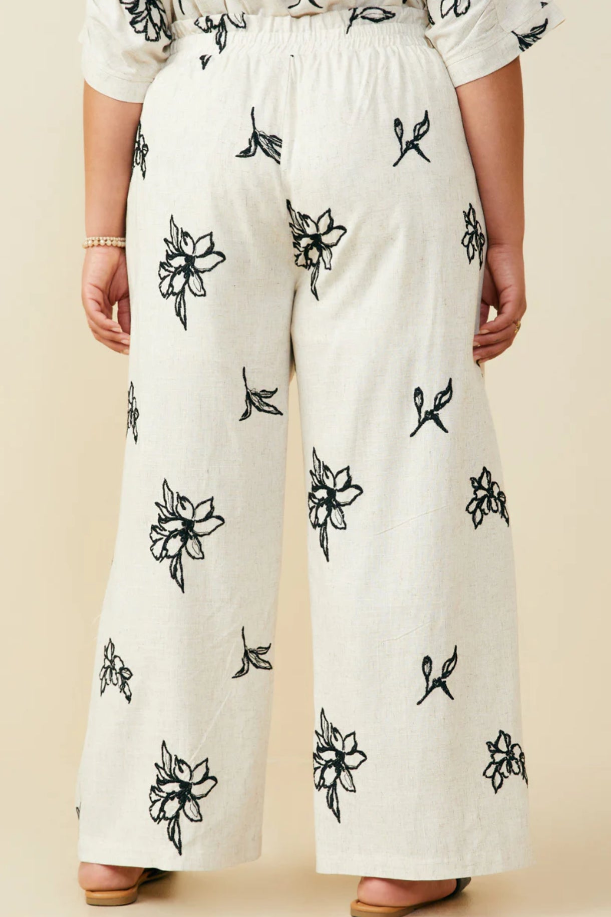 HY9513W Curvy Floral Embroidered Pants